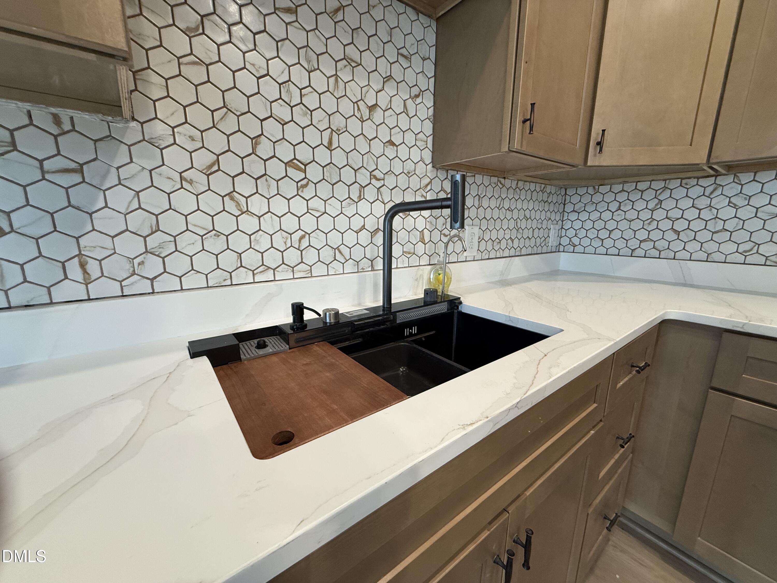 509 E Elizabeth Street