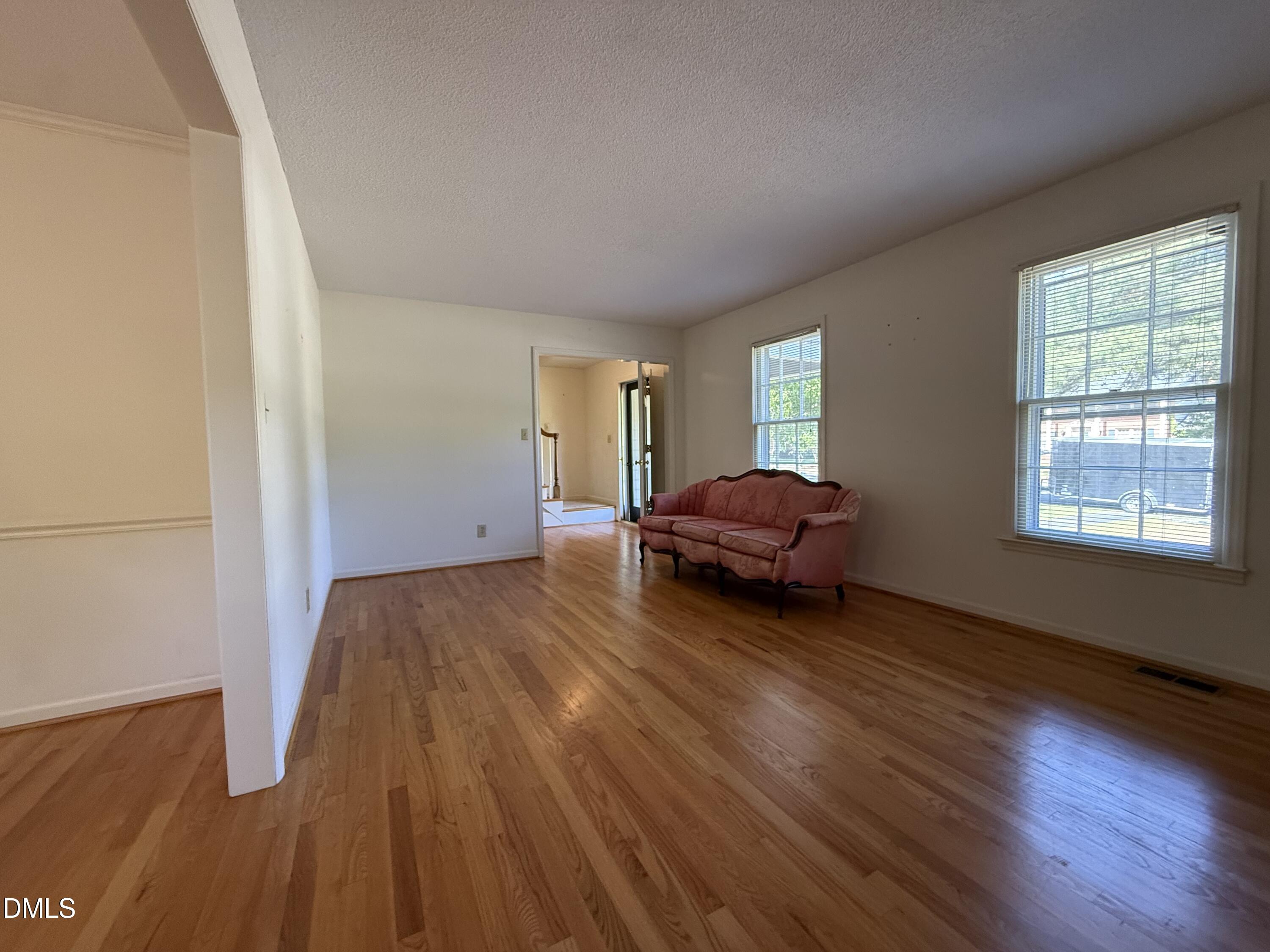 907 Chestnut Drive