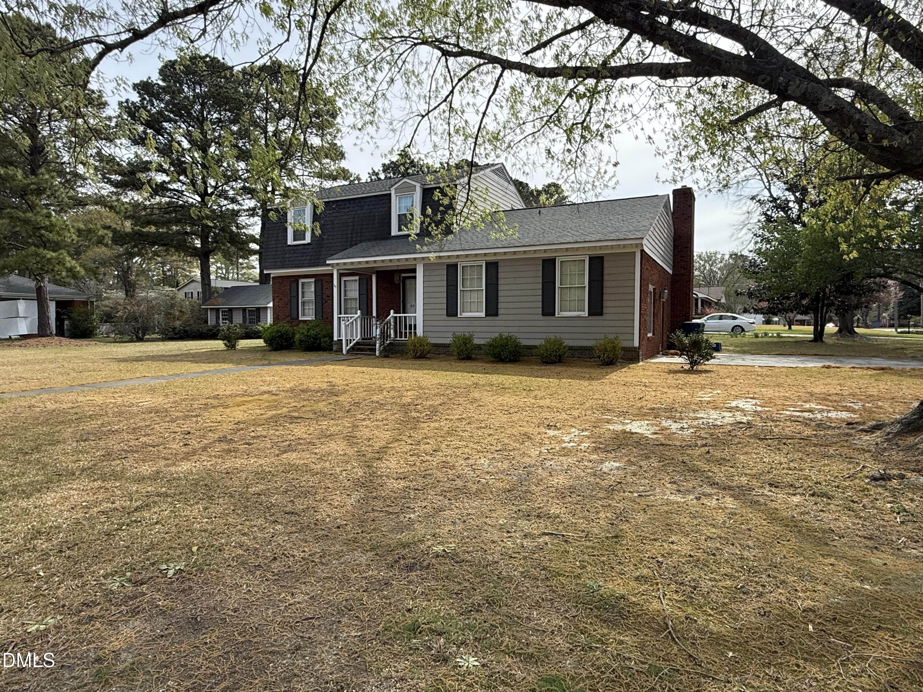907 Chestnut Drive