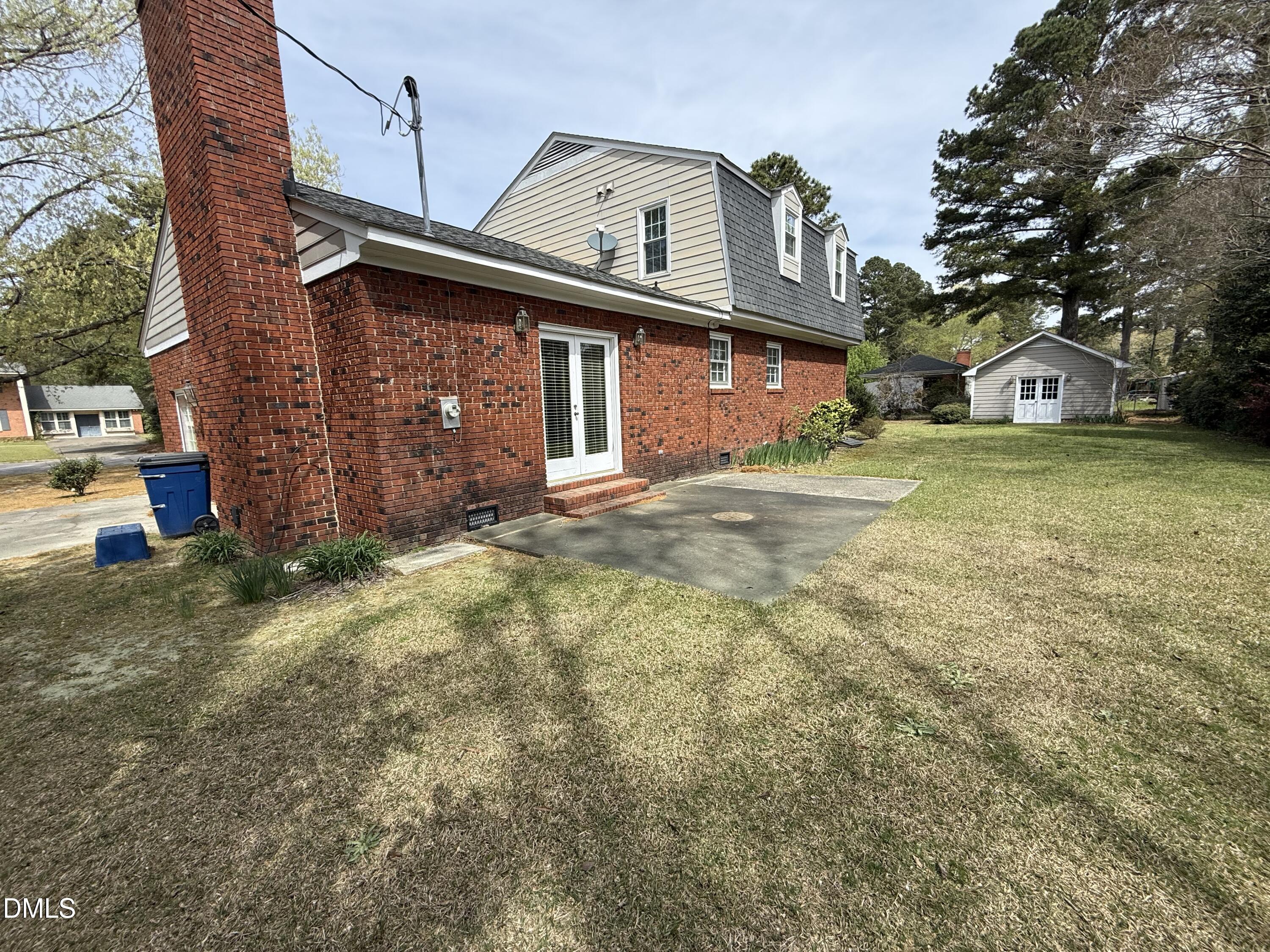 907 Chestnut Drive