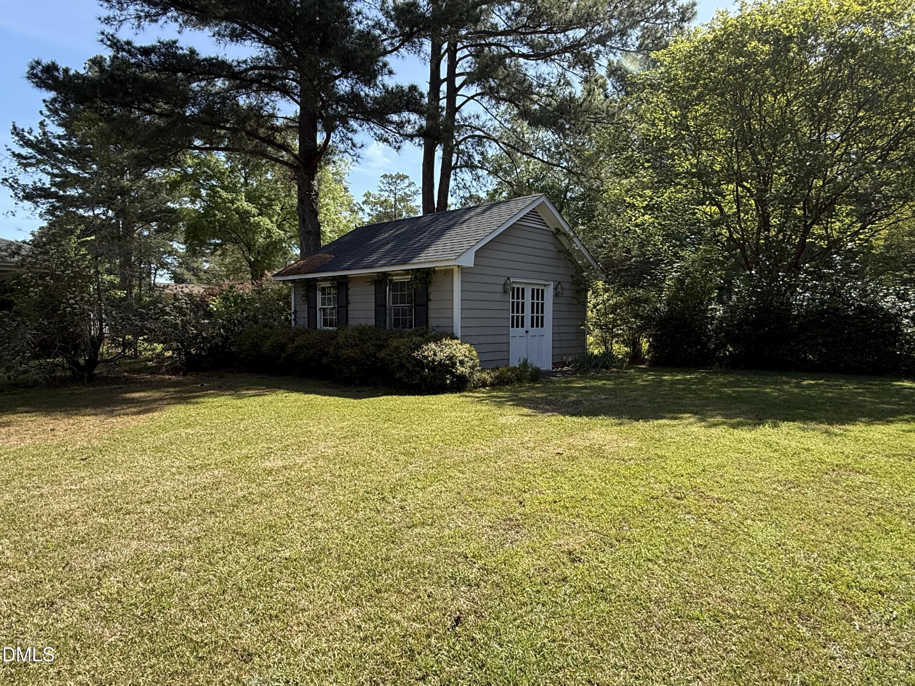 907 Chestnut Drive