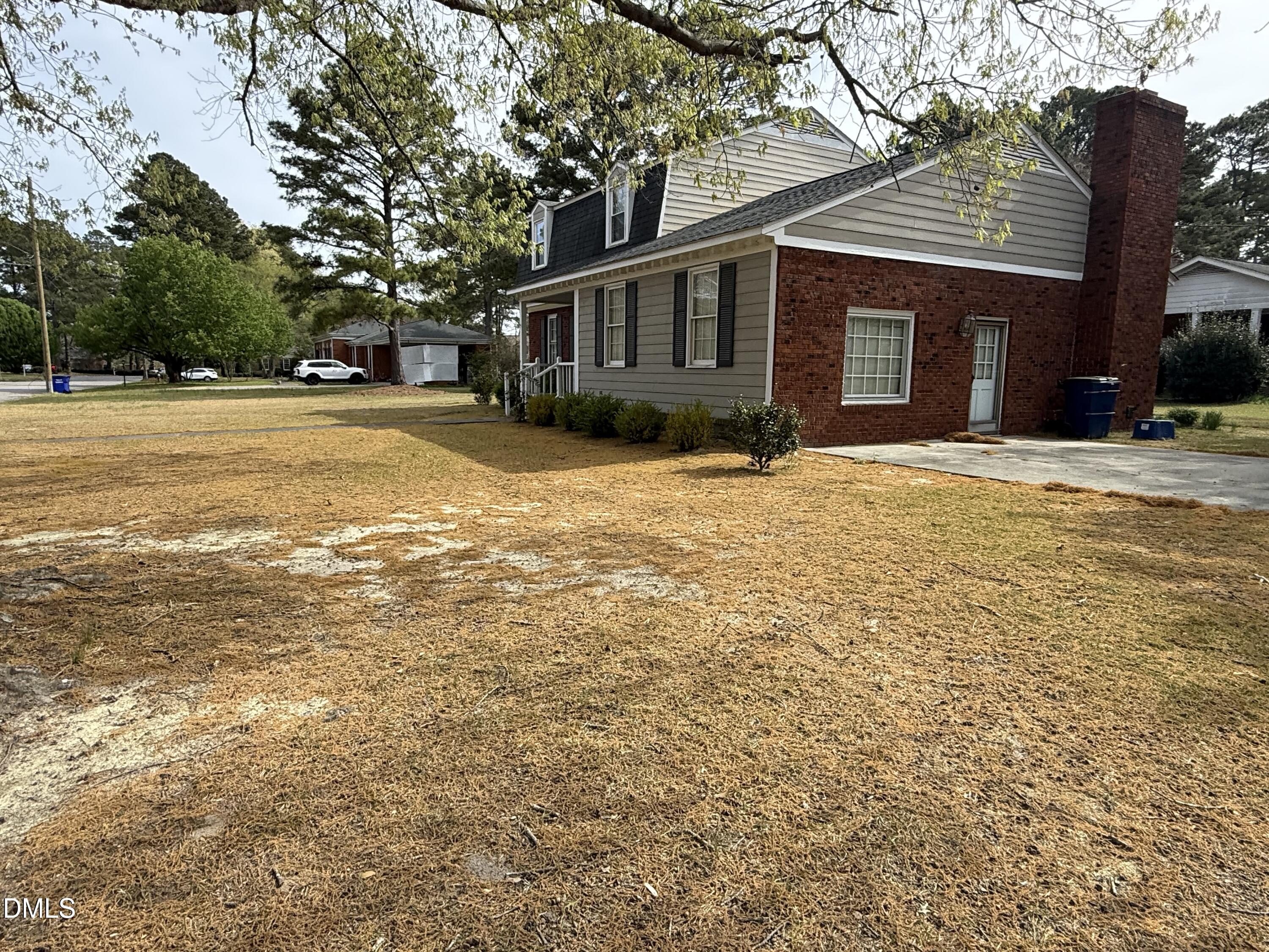 907 Chestnut Drive