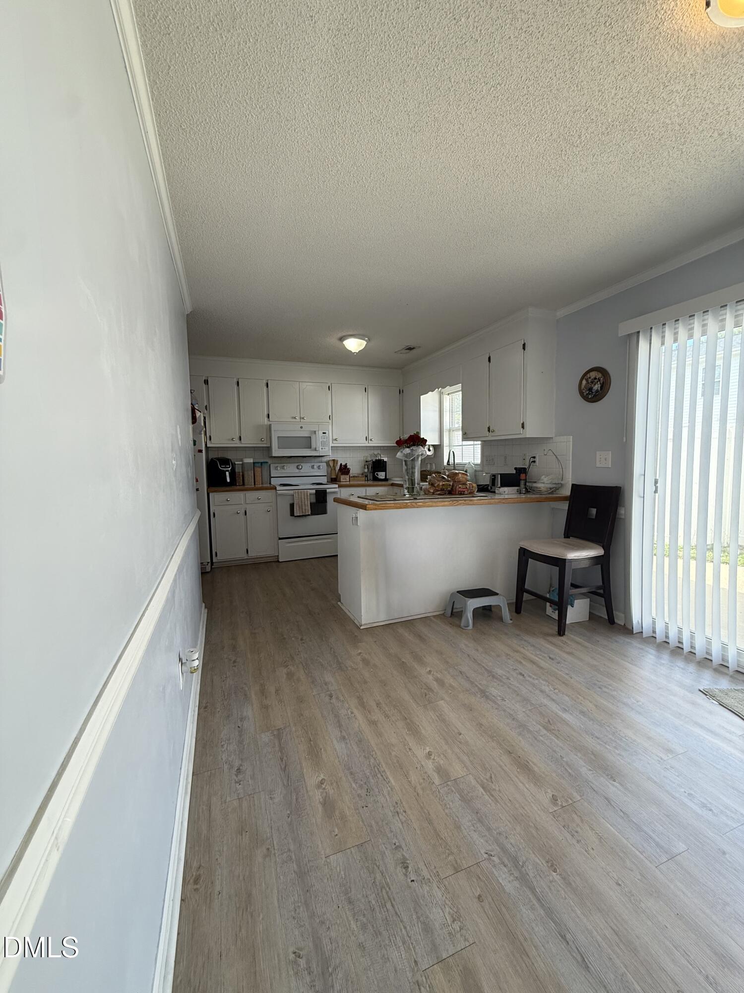 3835 Sterling Pointe Drive Unit: Rr5