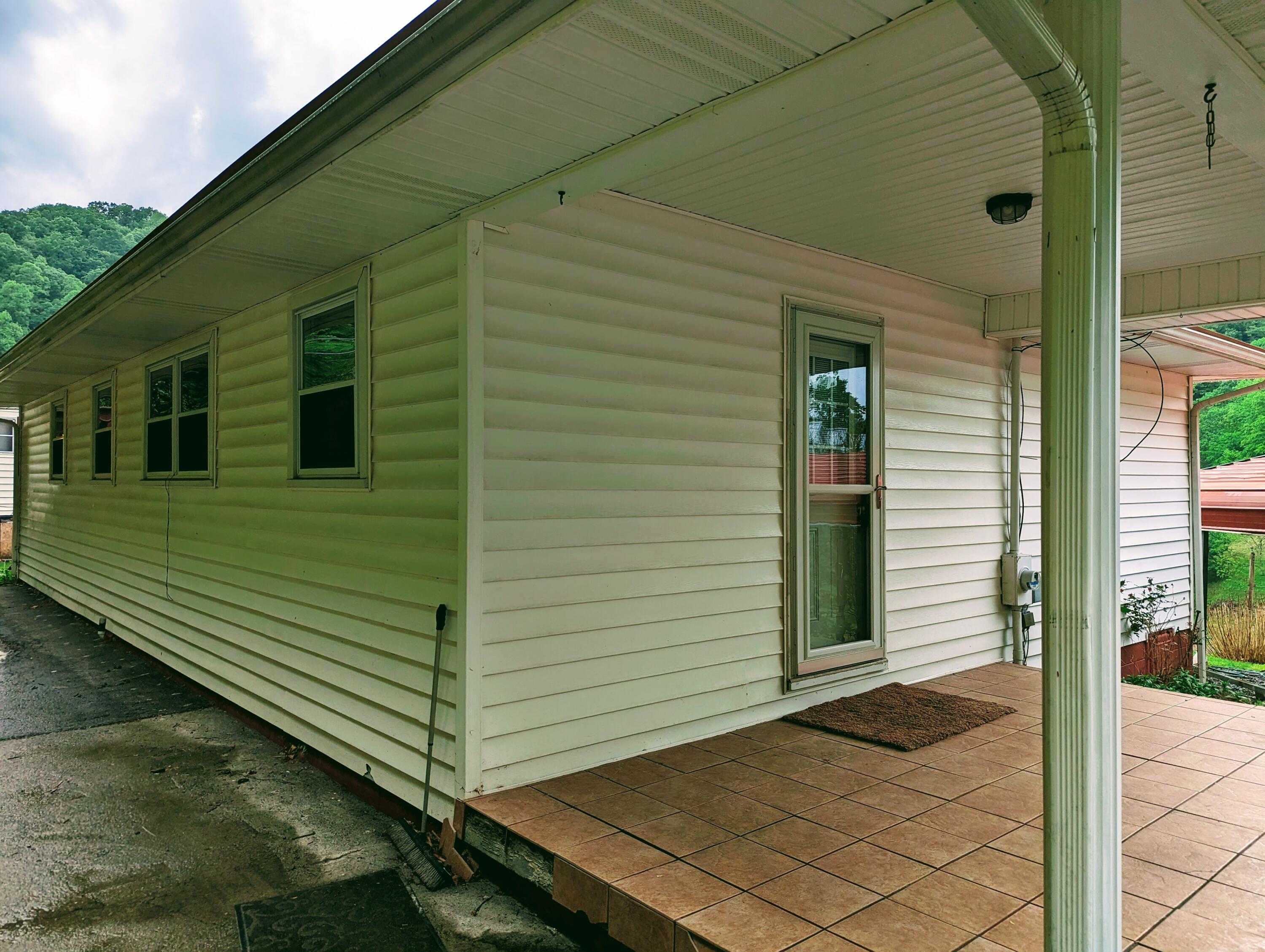 1032 Old Wagon Road