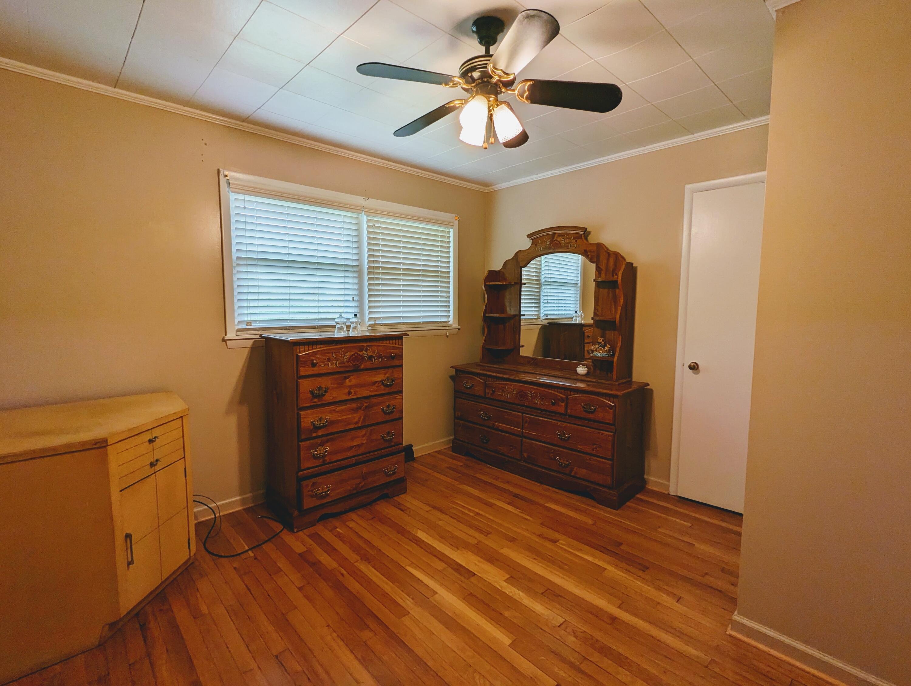 1032 Old Wagon Road