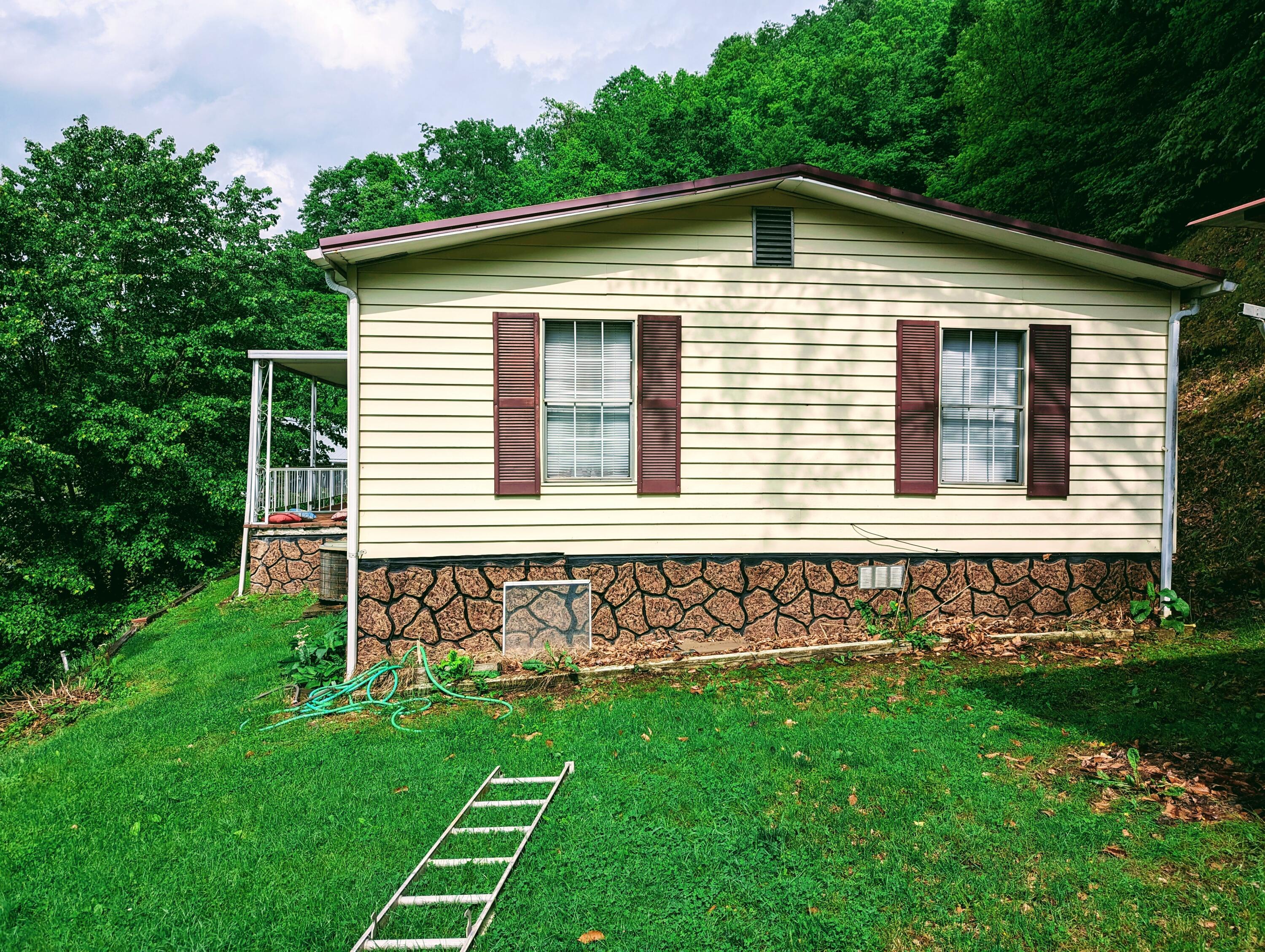 1032 Old Wagon Road