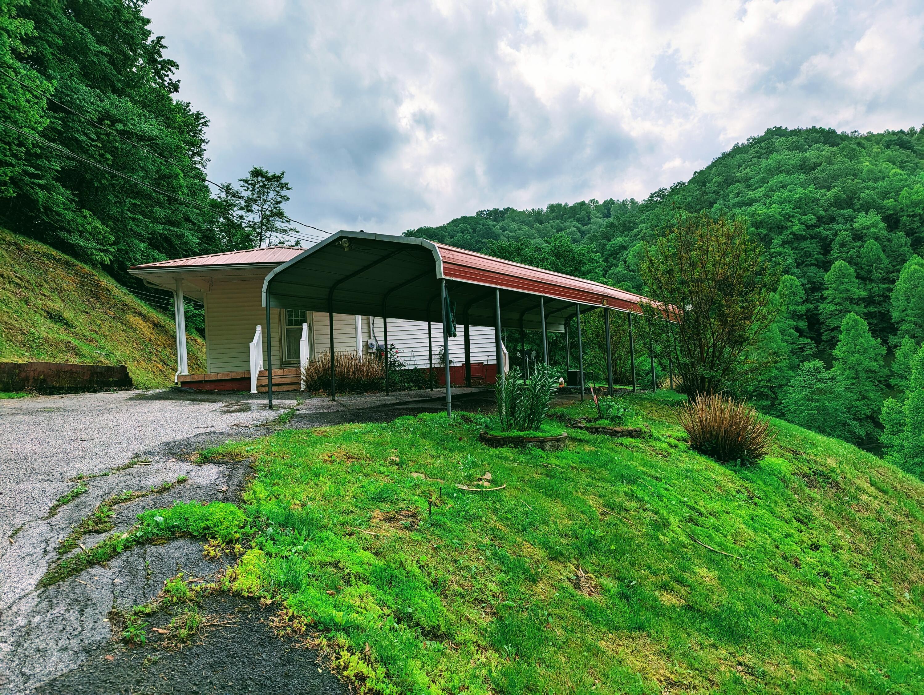 1032 Old Wagon Road