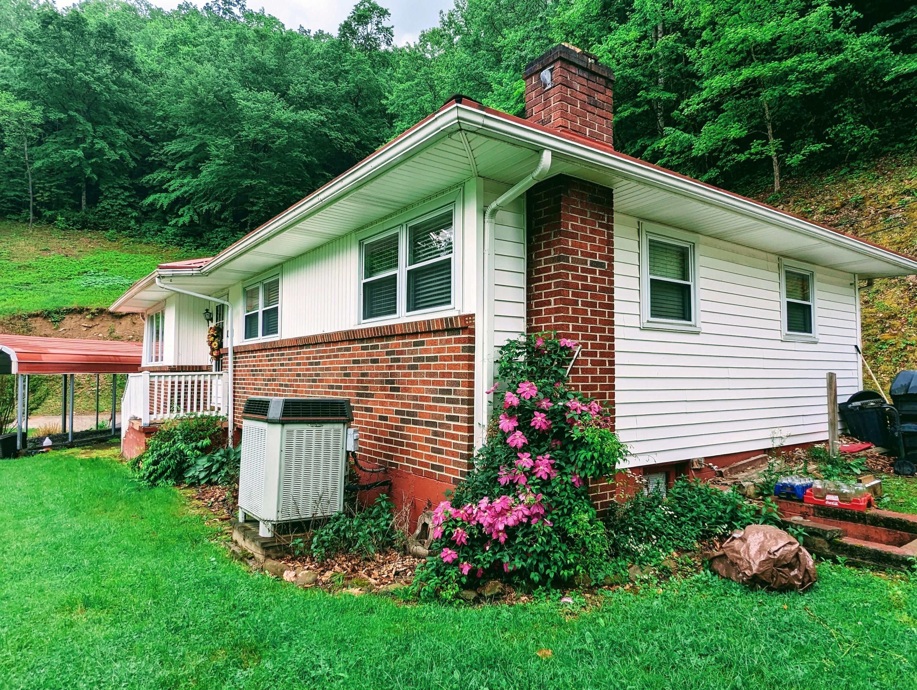 1032 Old Wagon Road