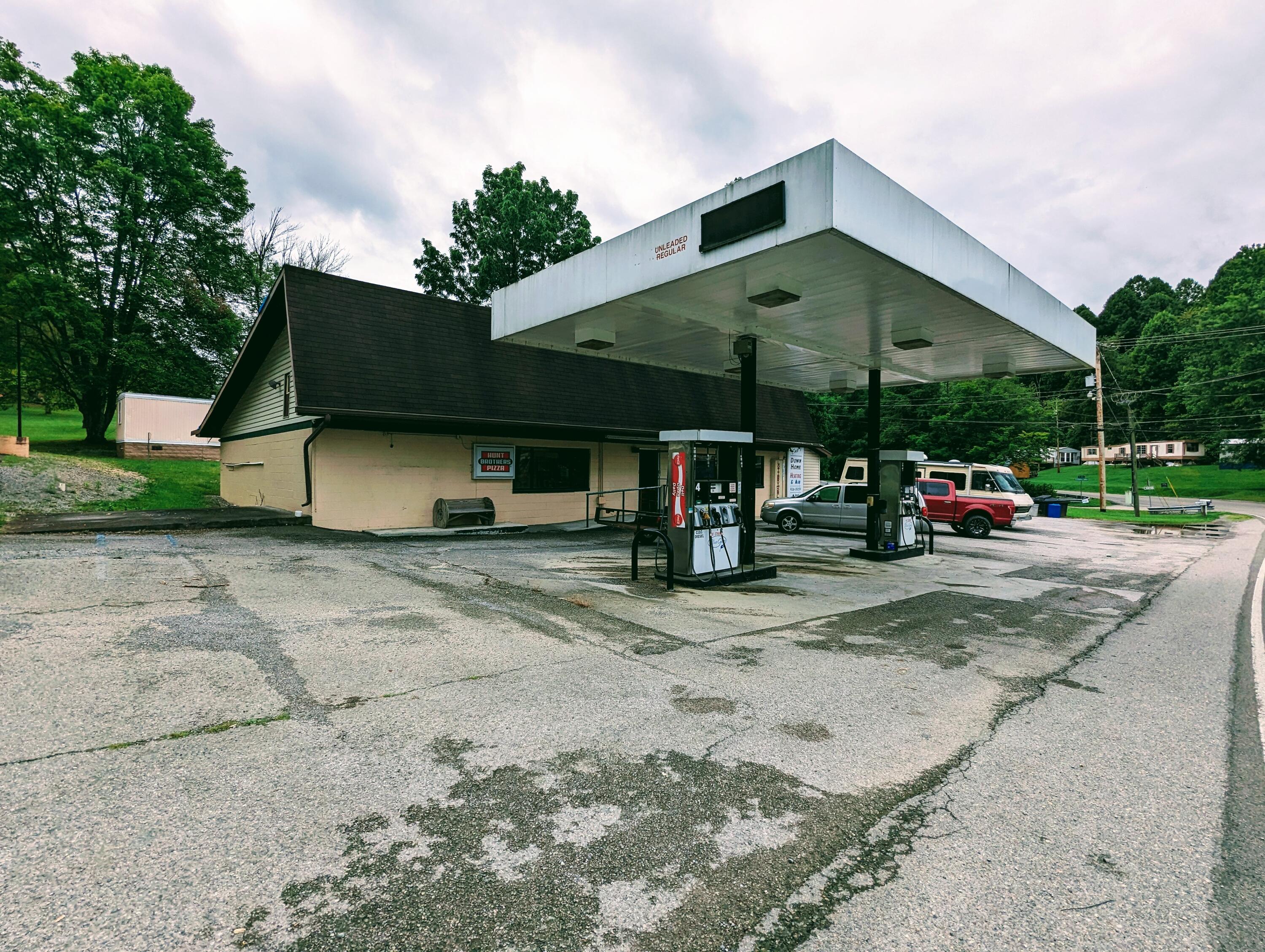 1080 The Lake Road