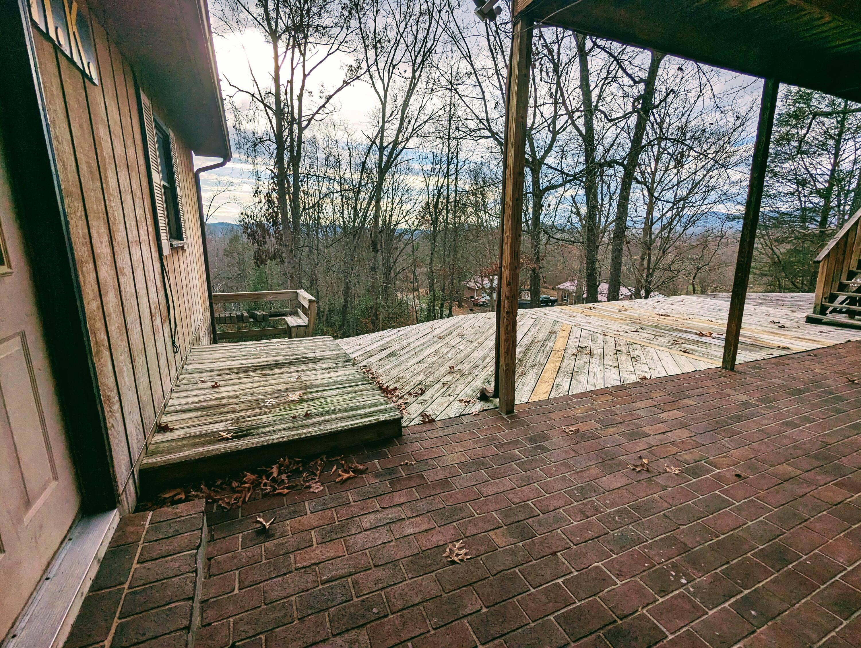 155 Commanders Lane