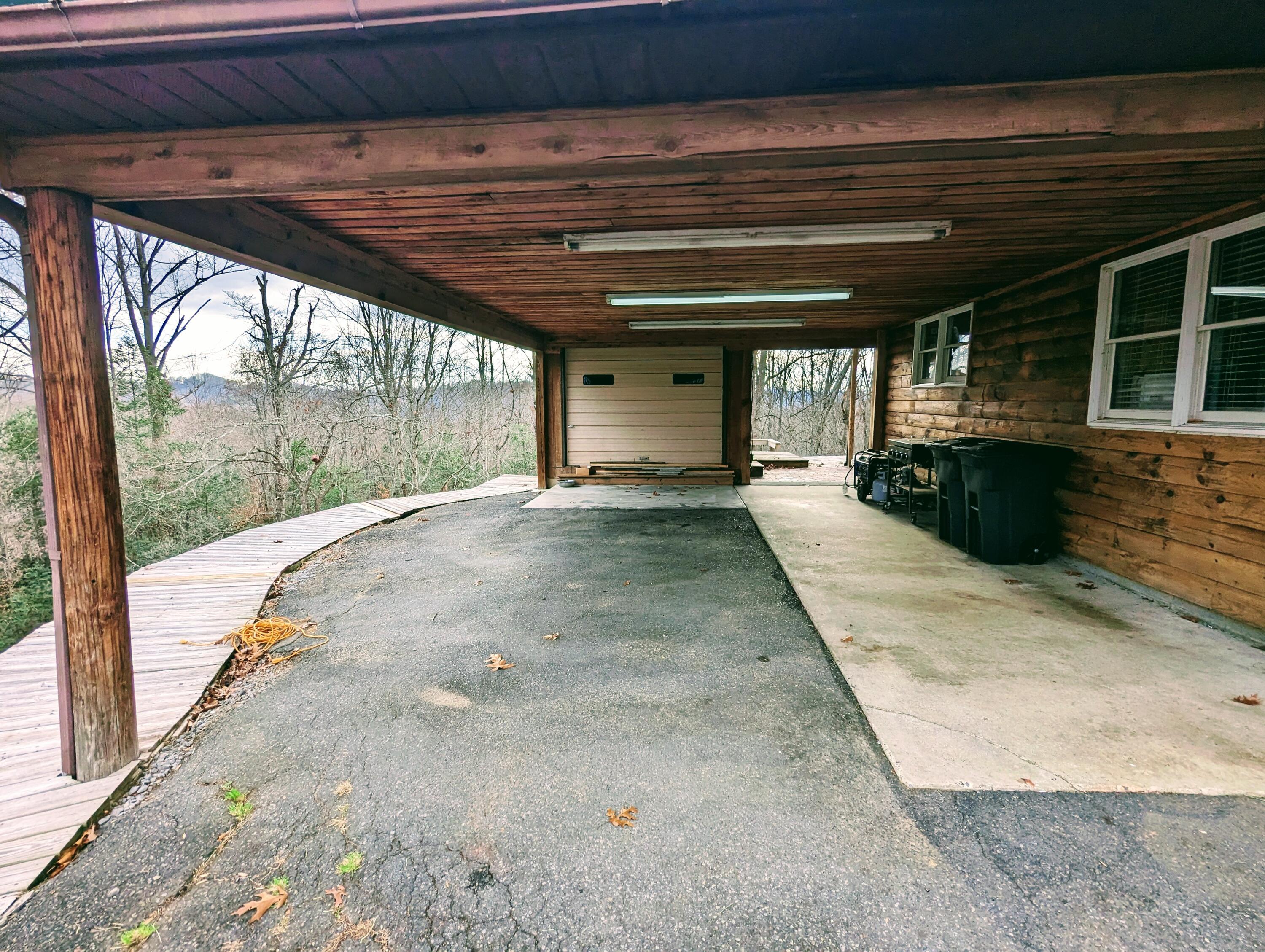 155 Commanders Lane
