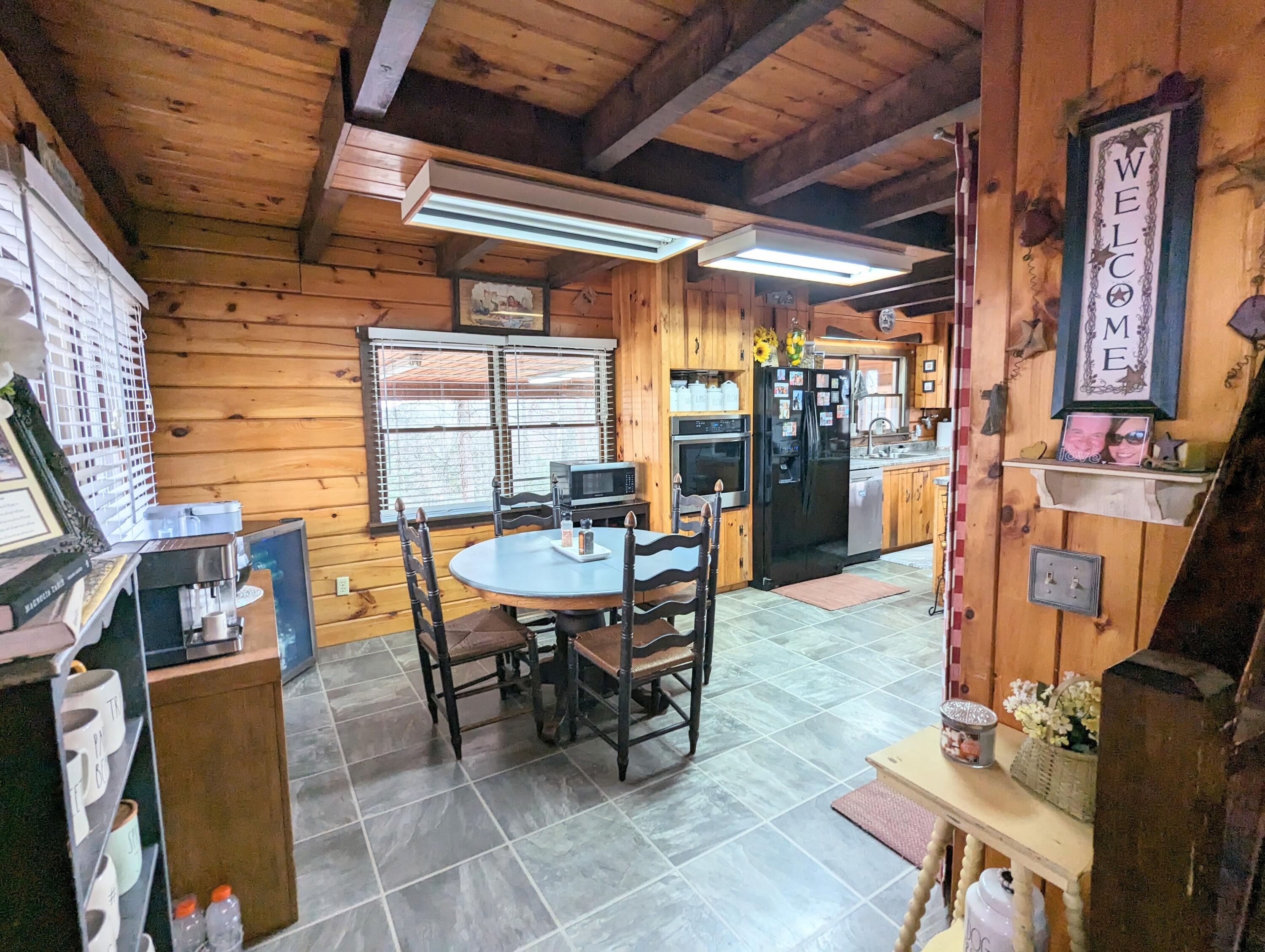 155 Commanders Lane