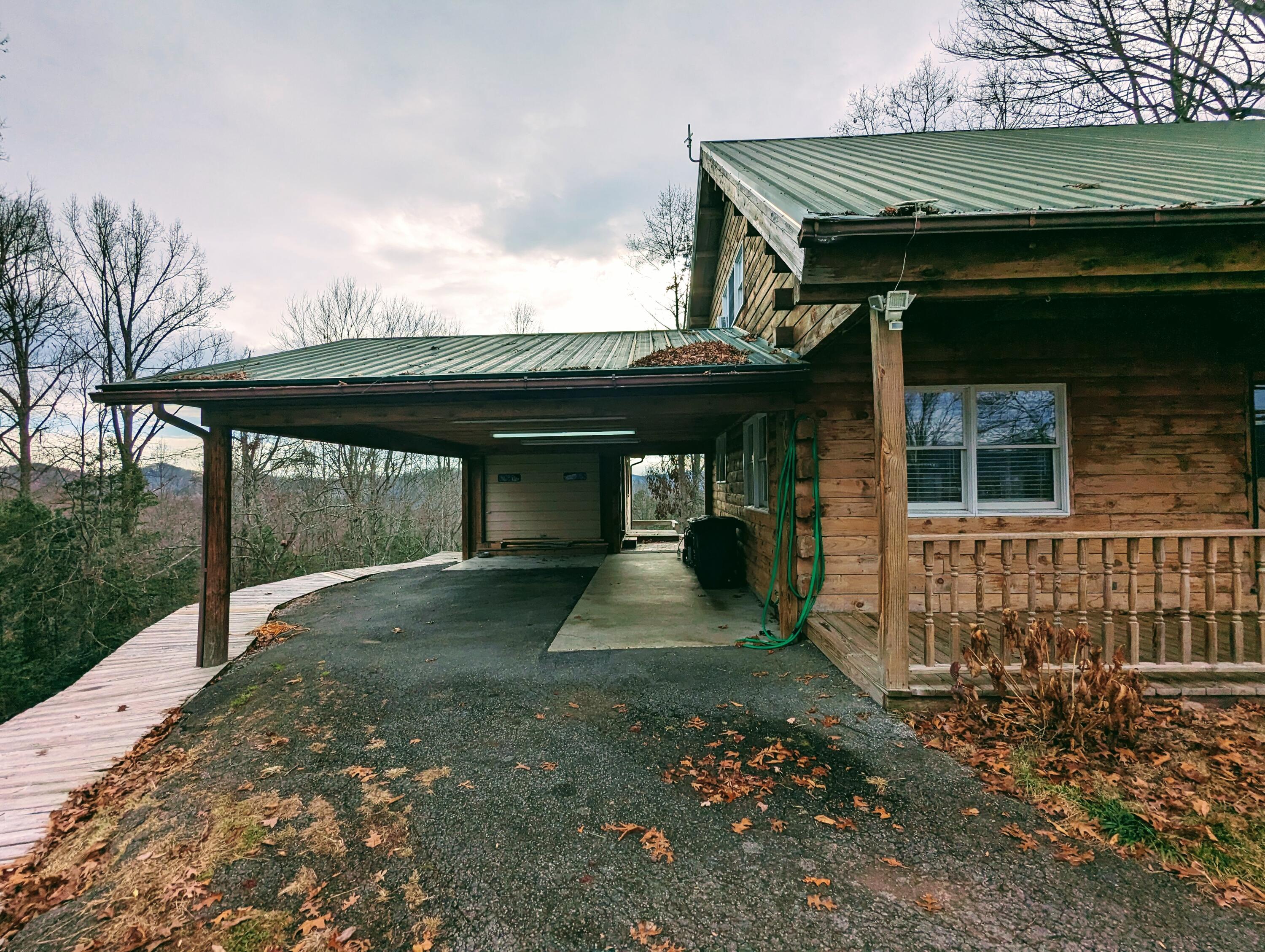 155 Commanders Lane