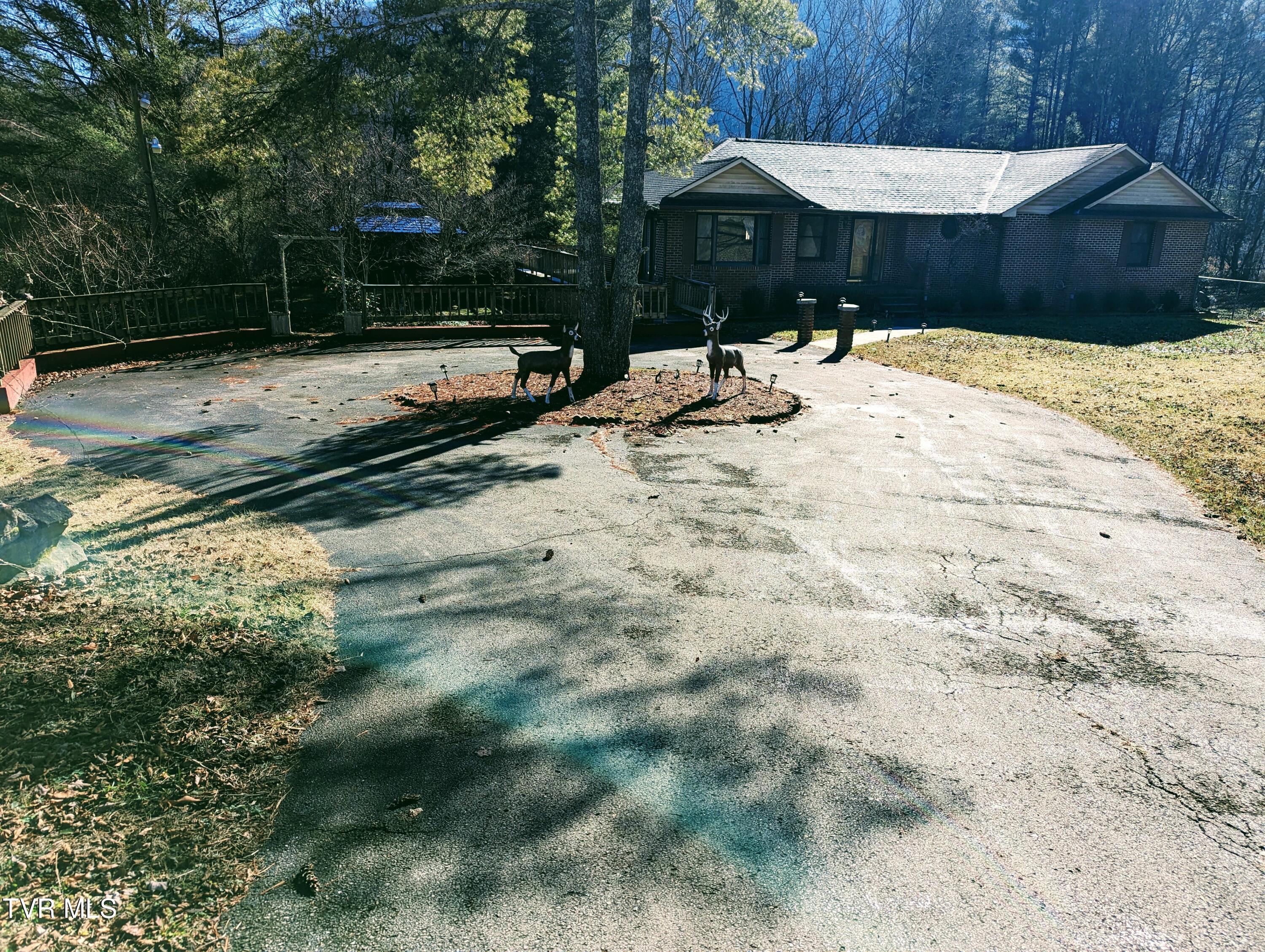 1810 Wildcat Road