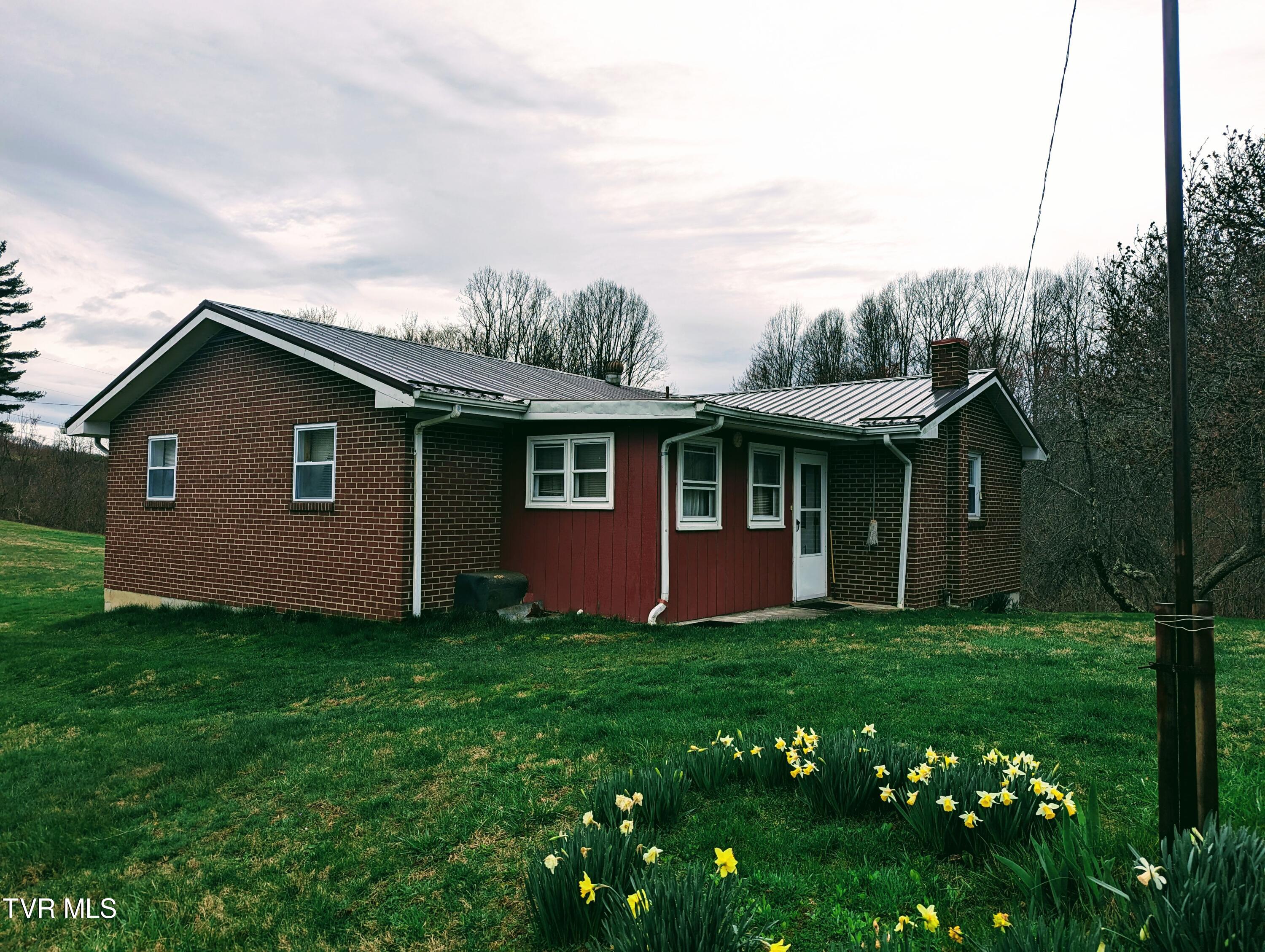 1544 Compton Combs Ridge Road