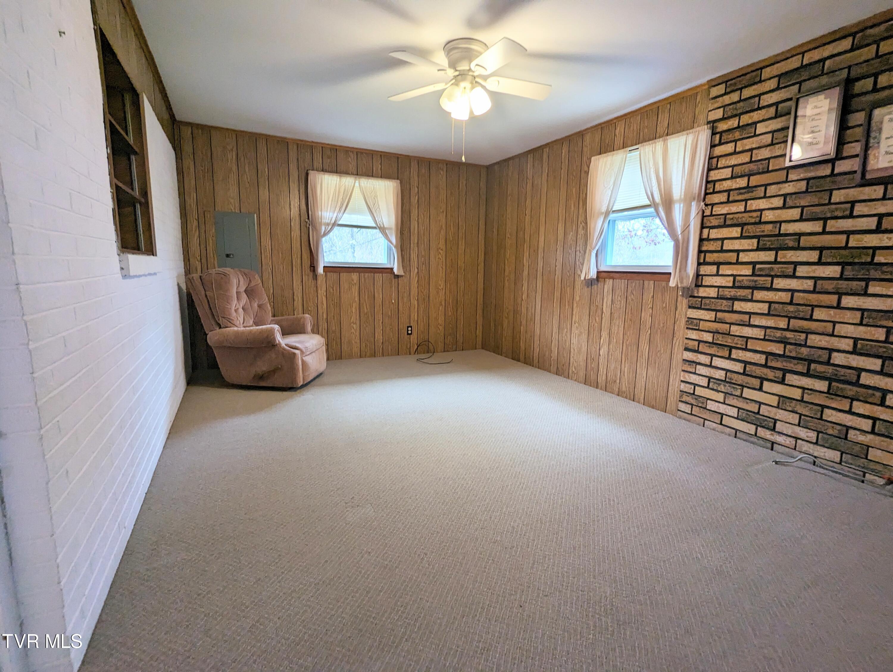 1544 Compton Combs Ridge Road