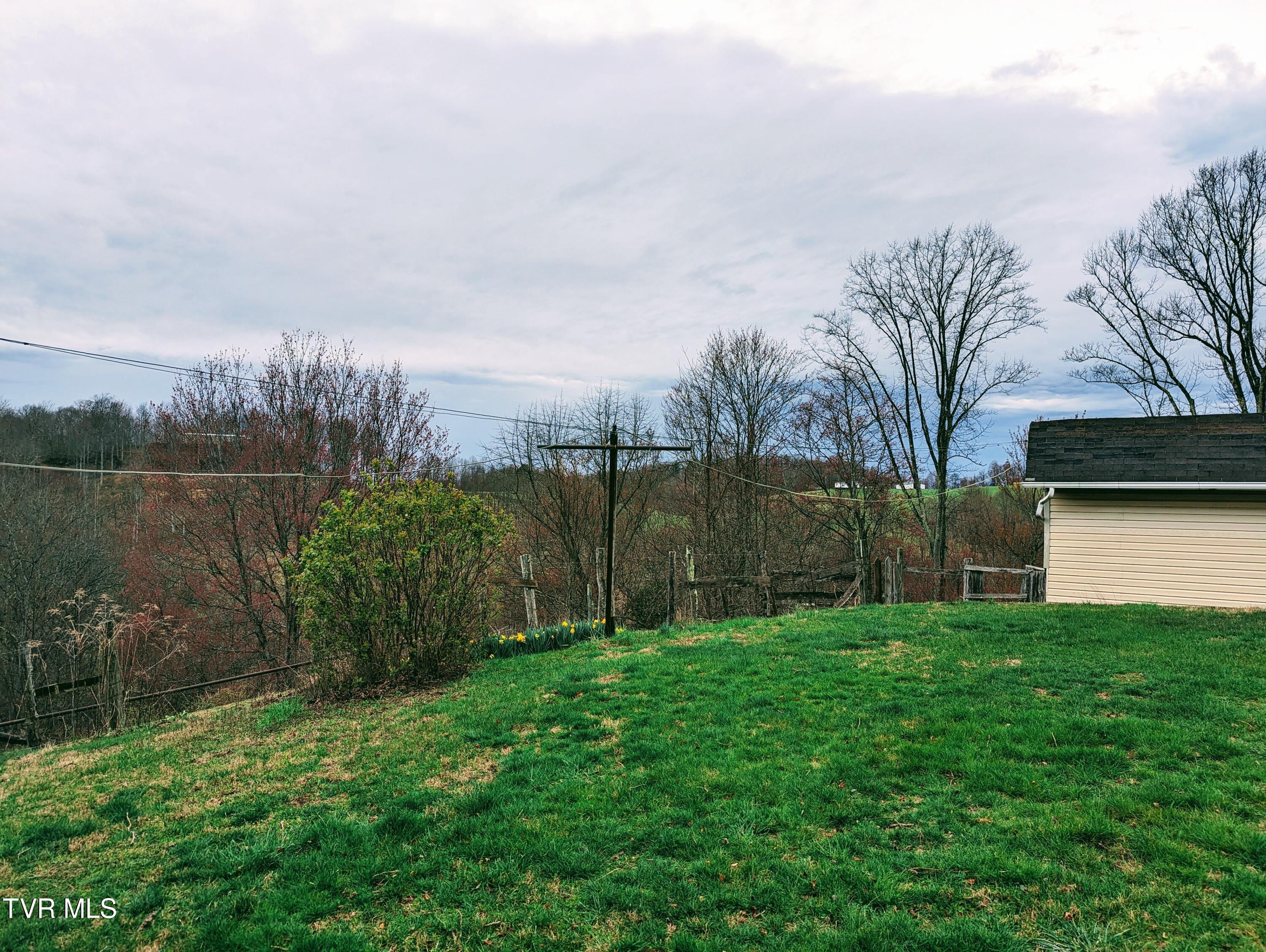 1544 Compton Combs Ridge Road