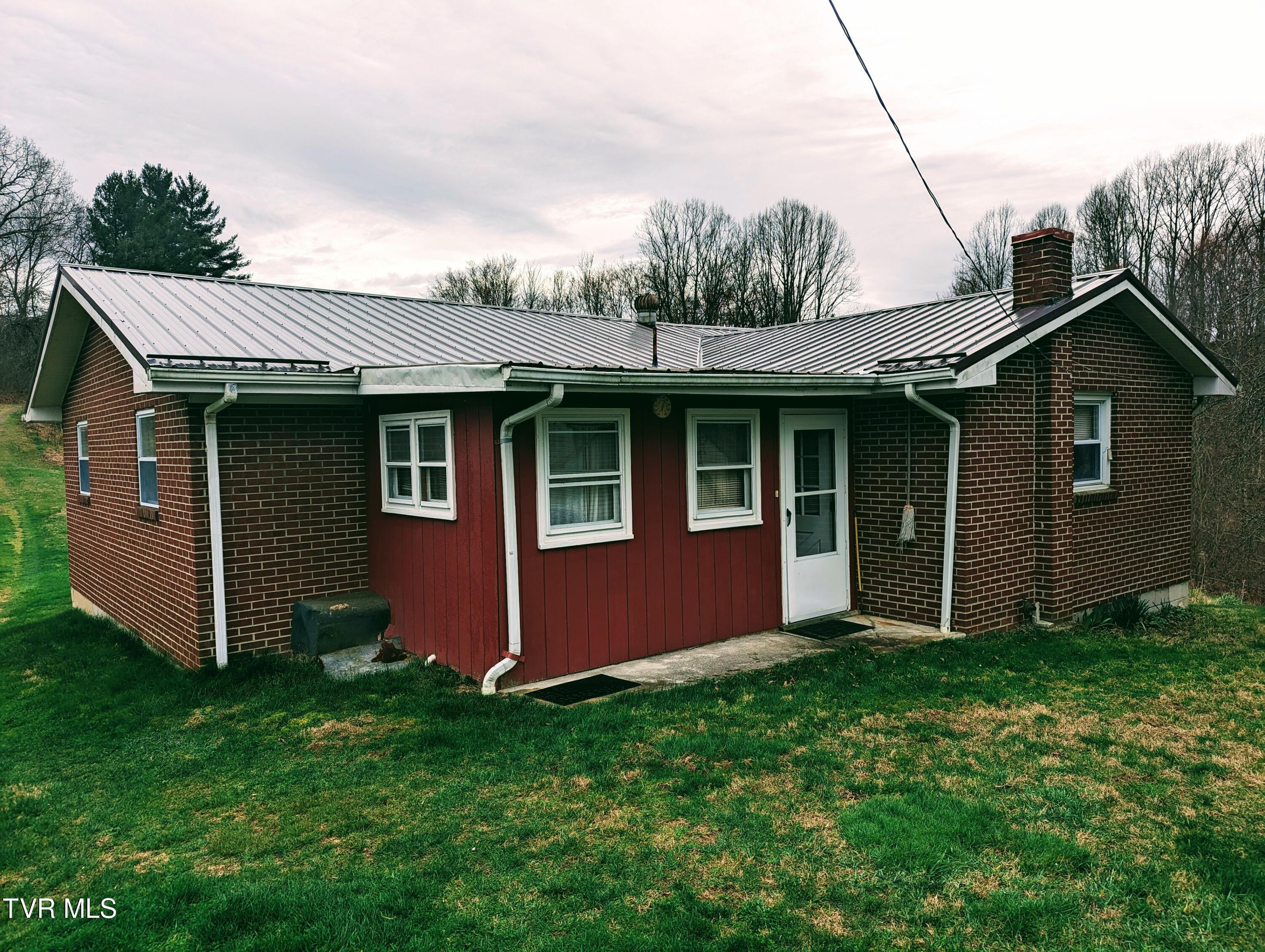 1544 Compton Combs Ridge Road
