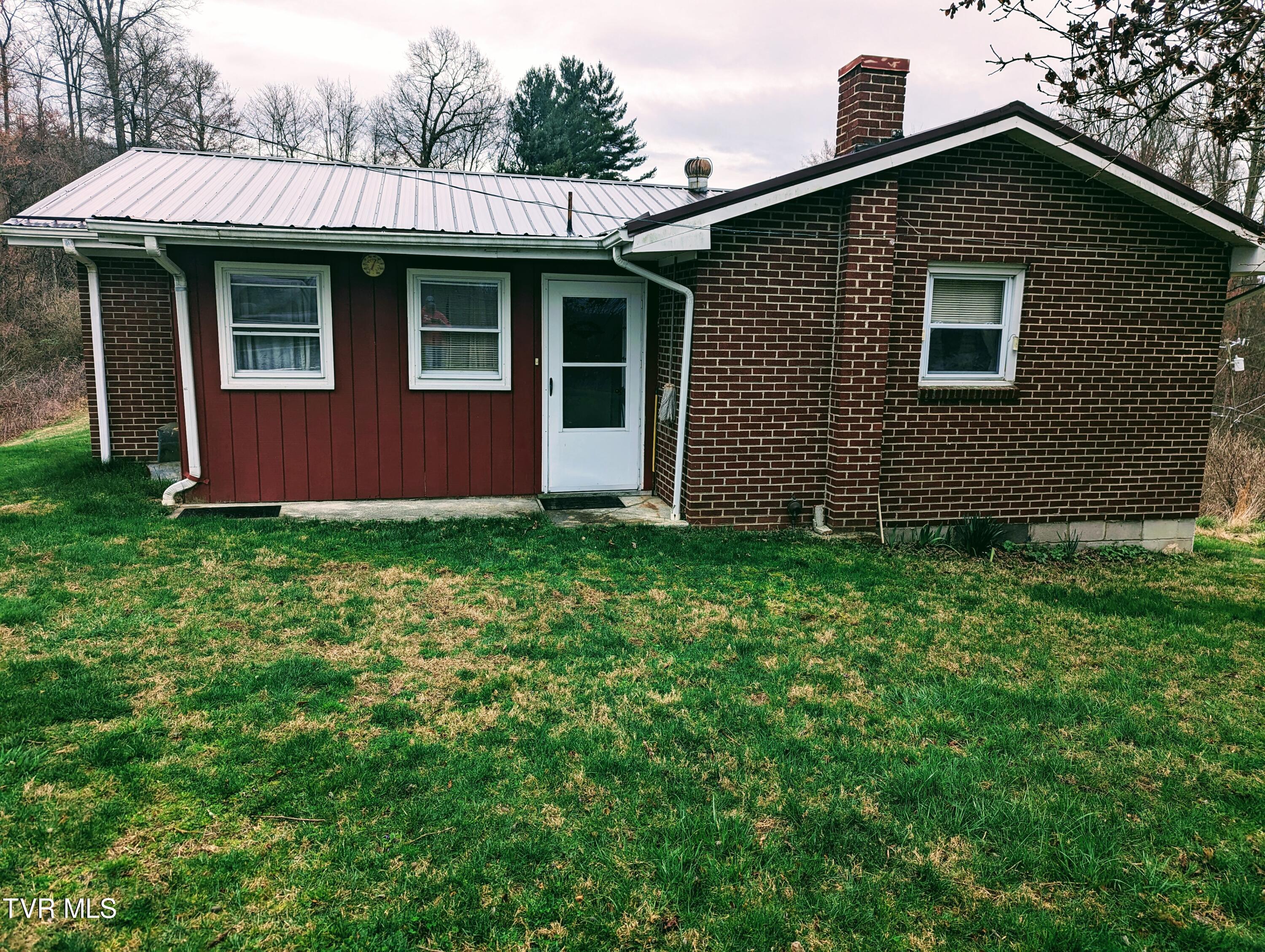 1544 Compton Combs Ridge Road