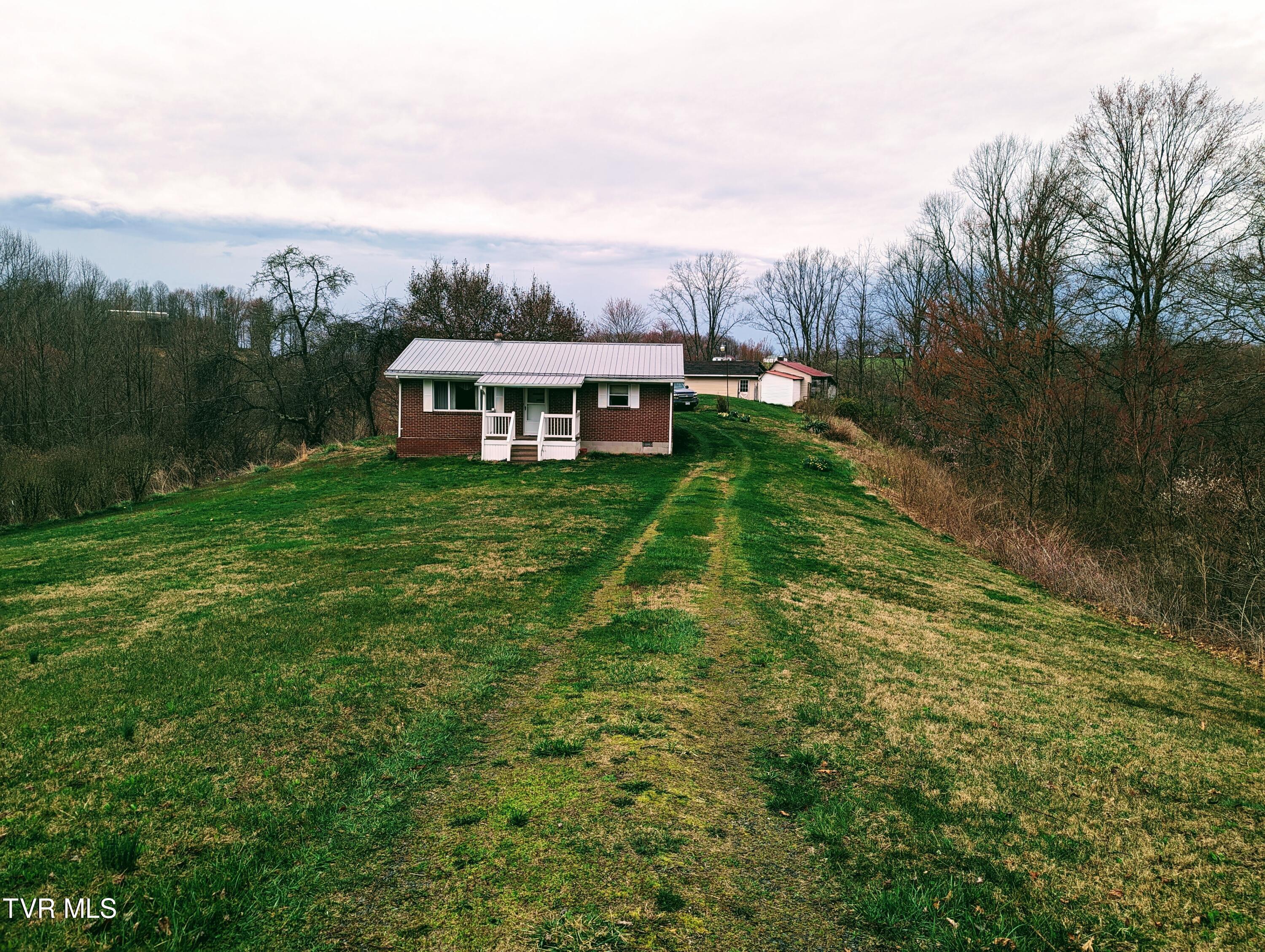 1544 Compton Combs Ridge Road