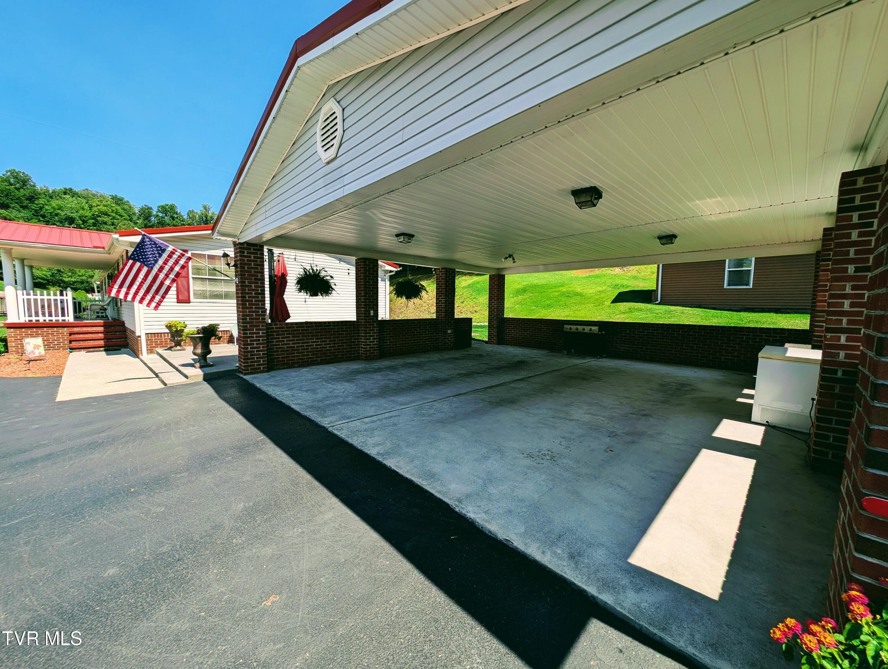 168 Crestview Avenue