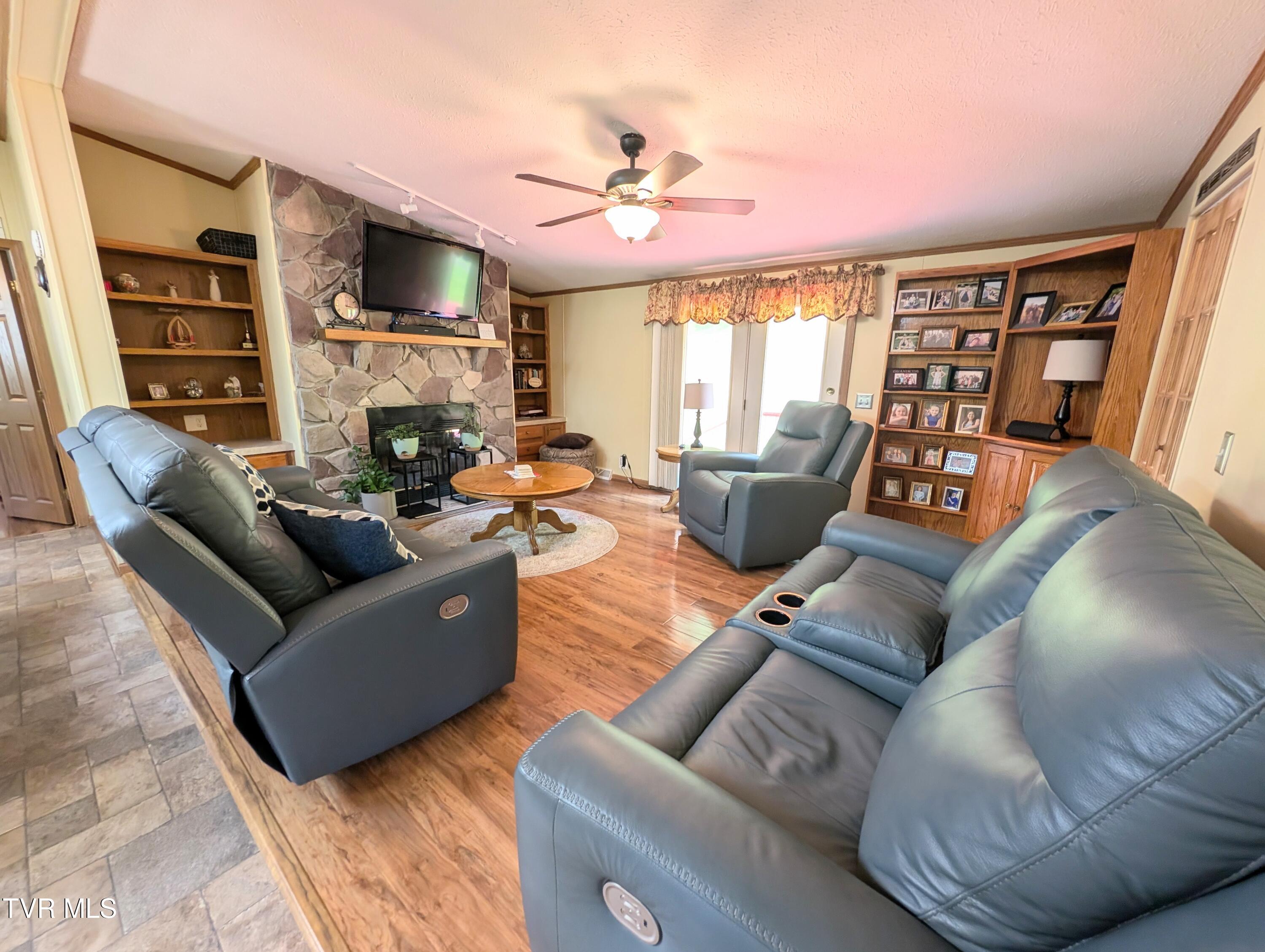 168 Crestview Avenue