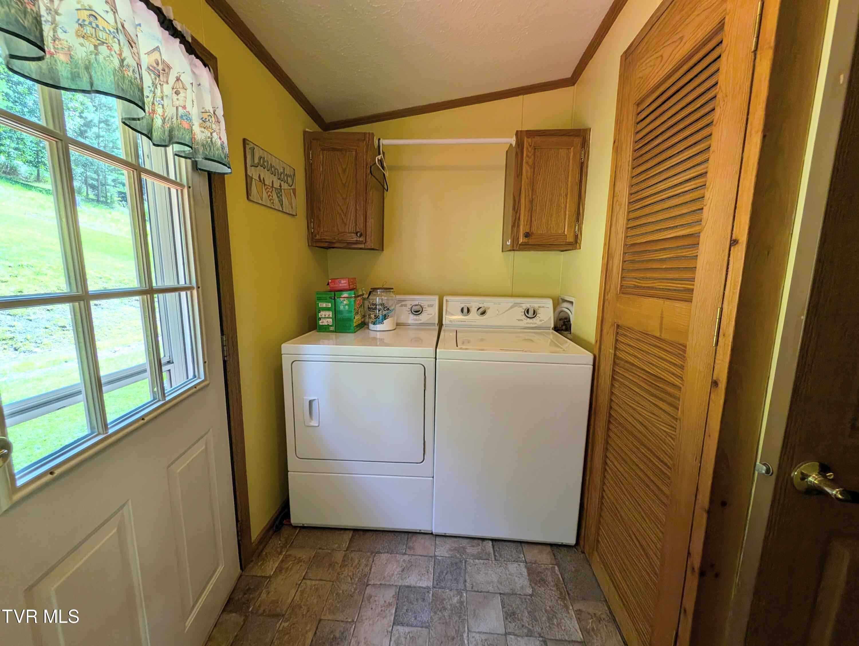 168 Crestview Avenue