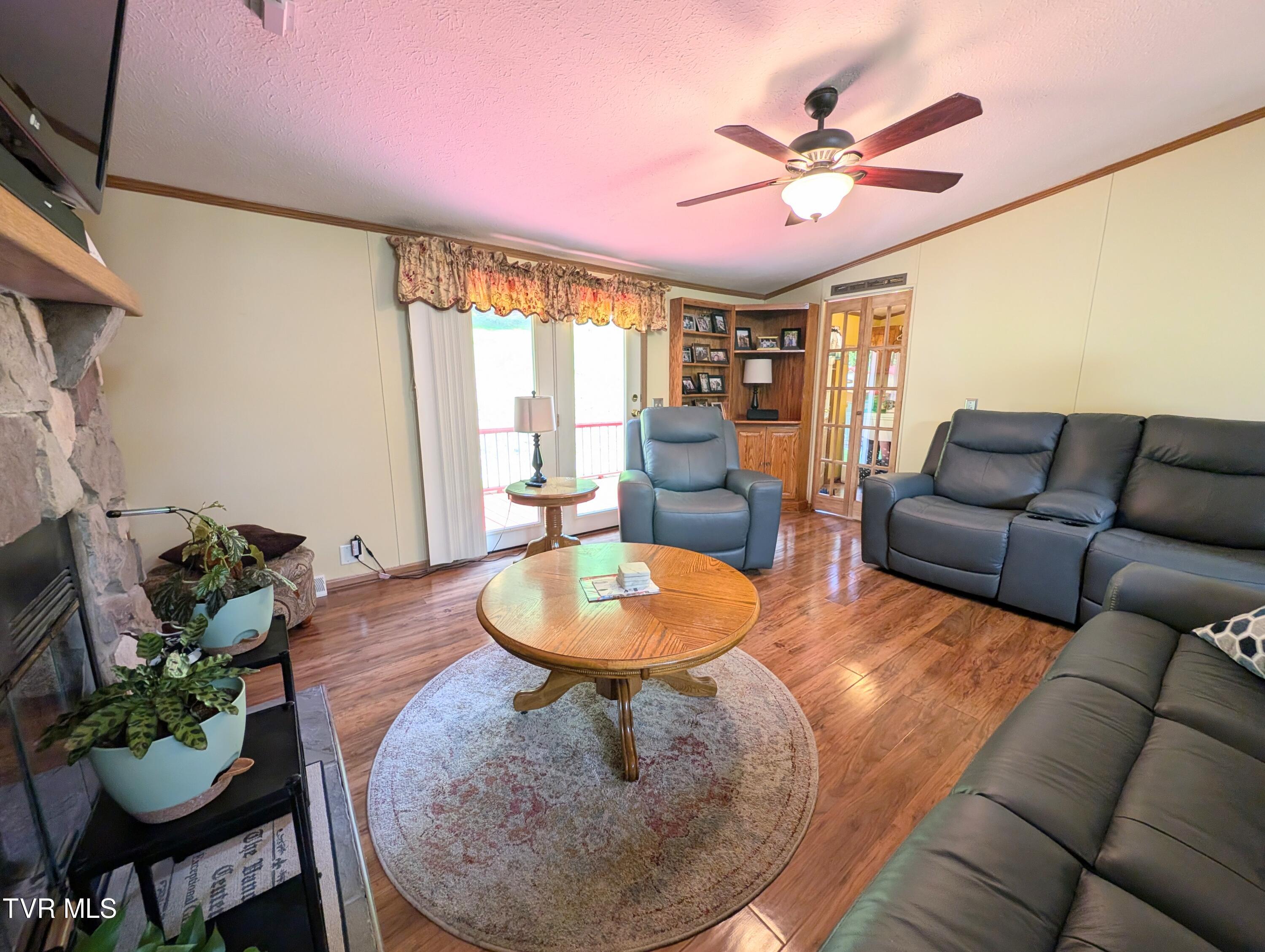 168 Crestview Avenue