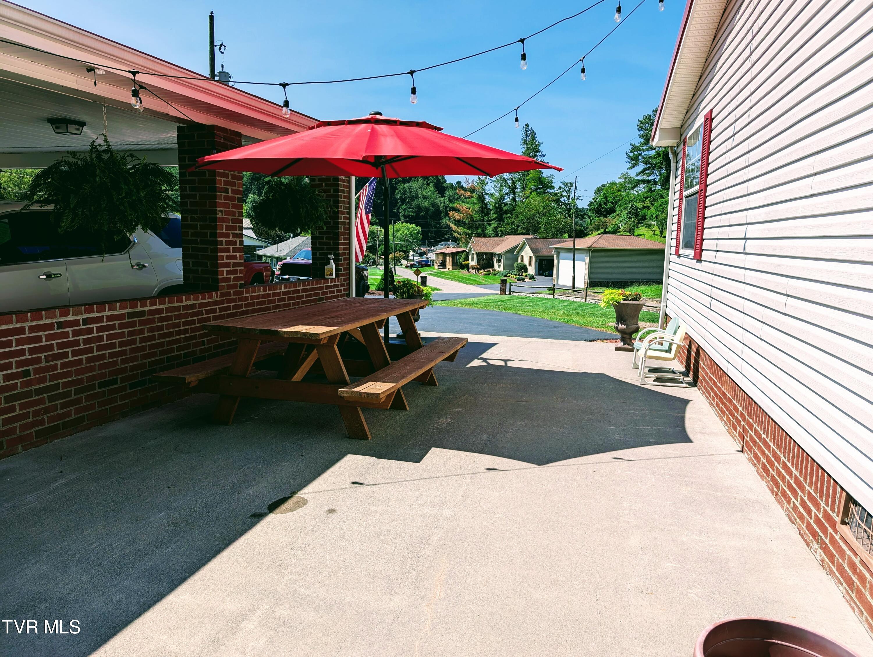 168 Crestview Avenue