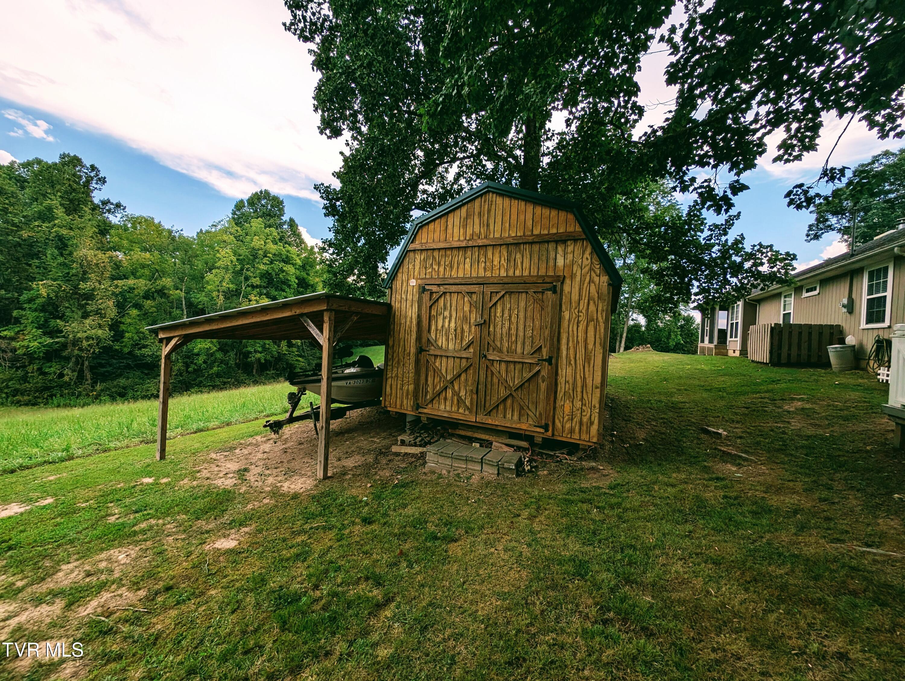 1058 Nealy Ridge