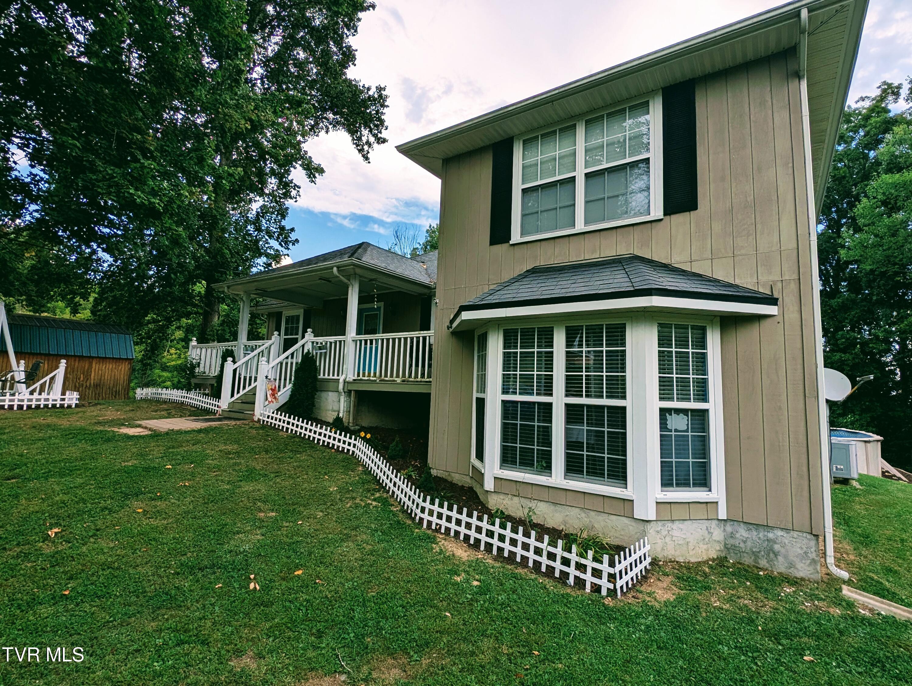 1058 Nealy Ridge