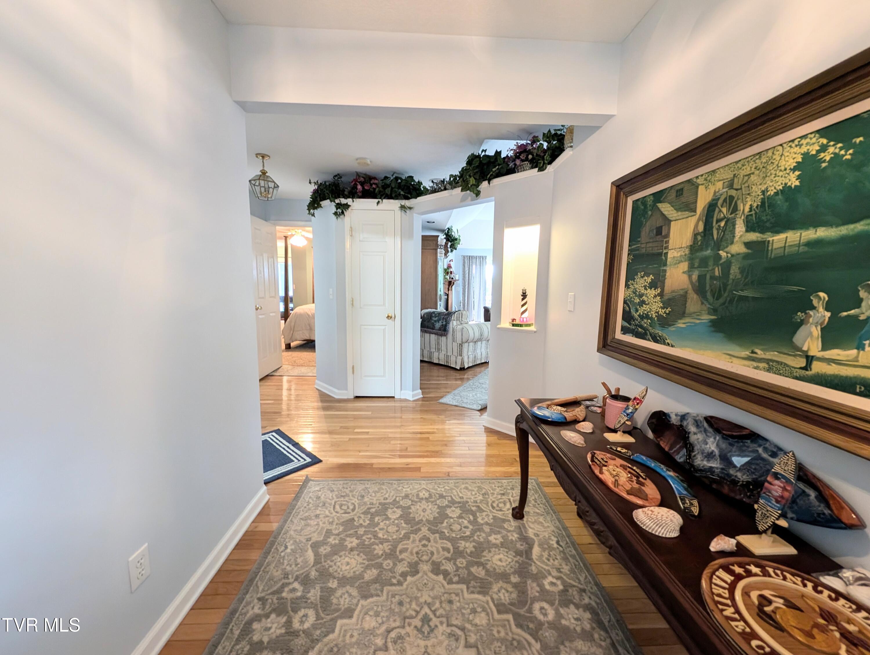 1058 Nealy Ridge