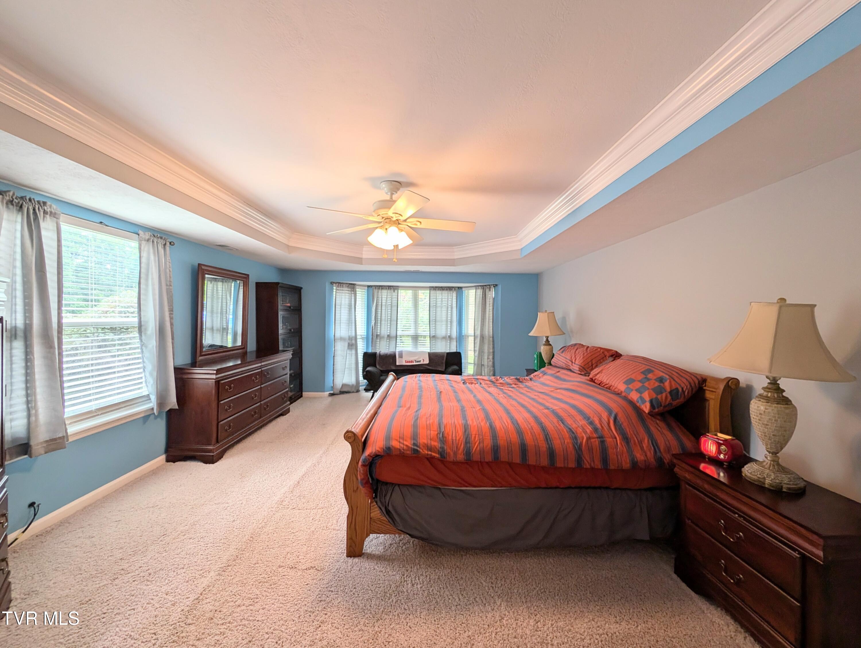 1058 Nealy Ridge