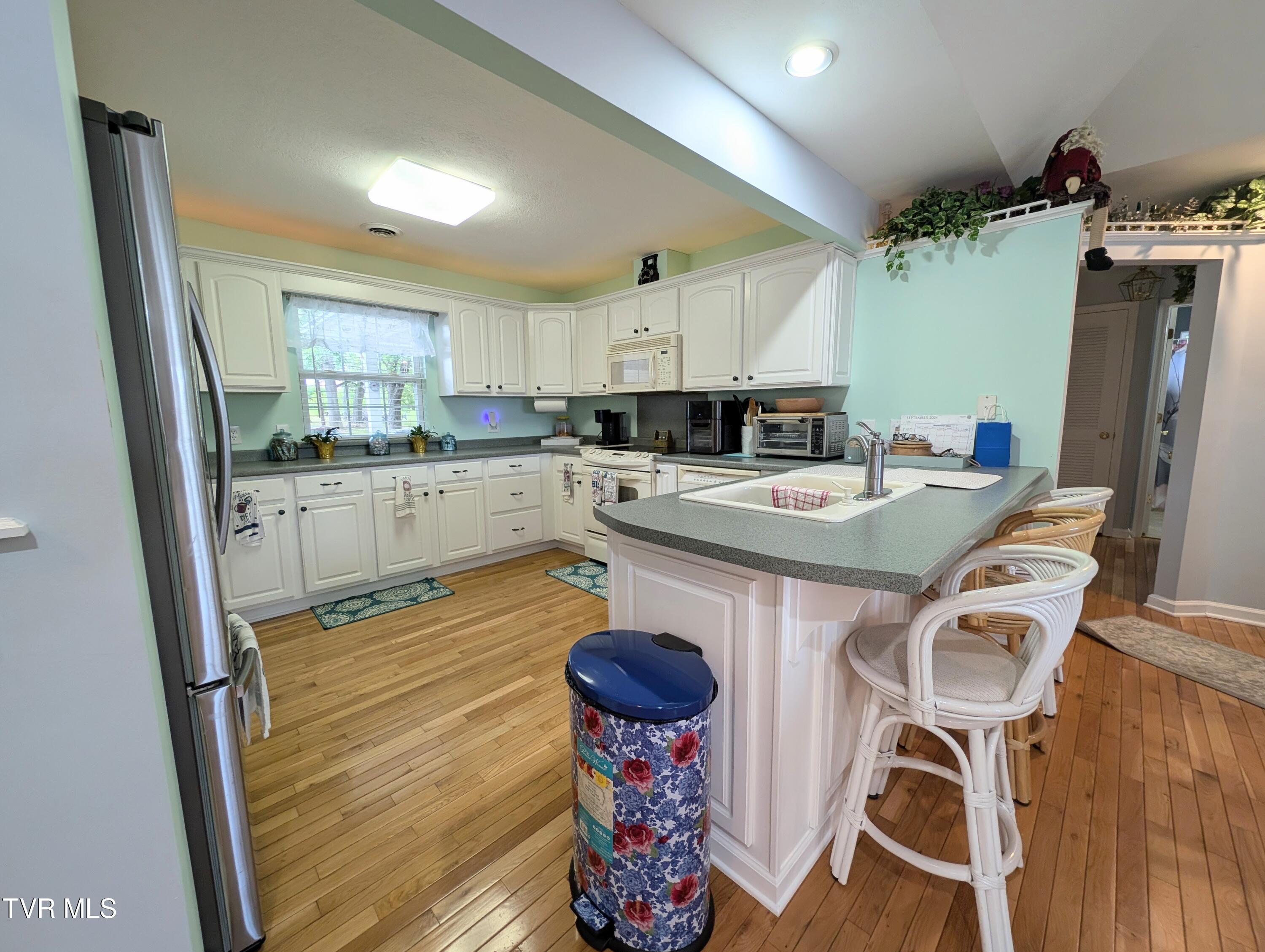 1058 Nealy Ridge