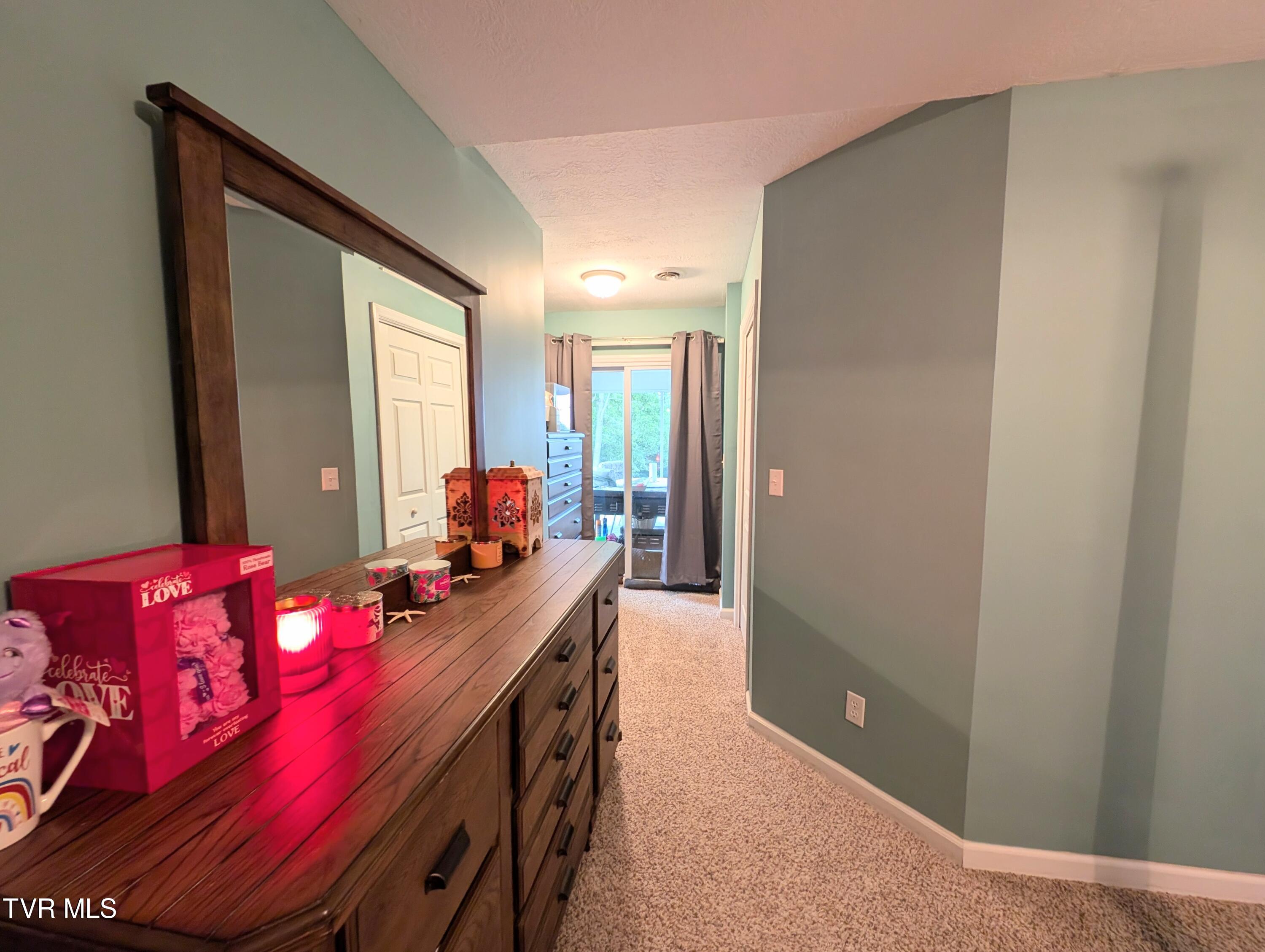 1058 Nealy Ridge