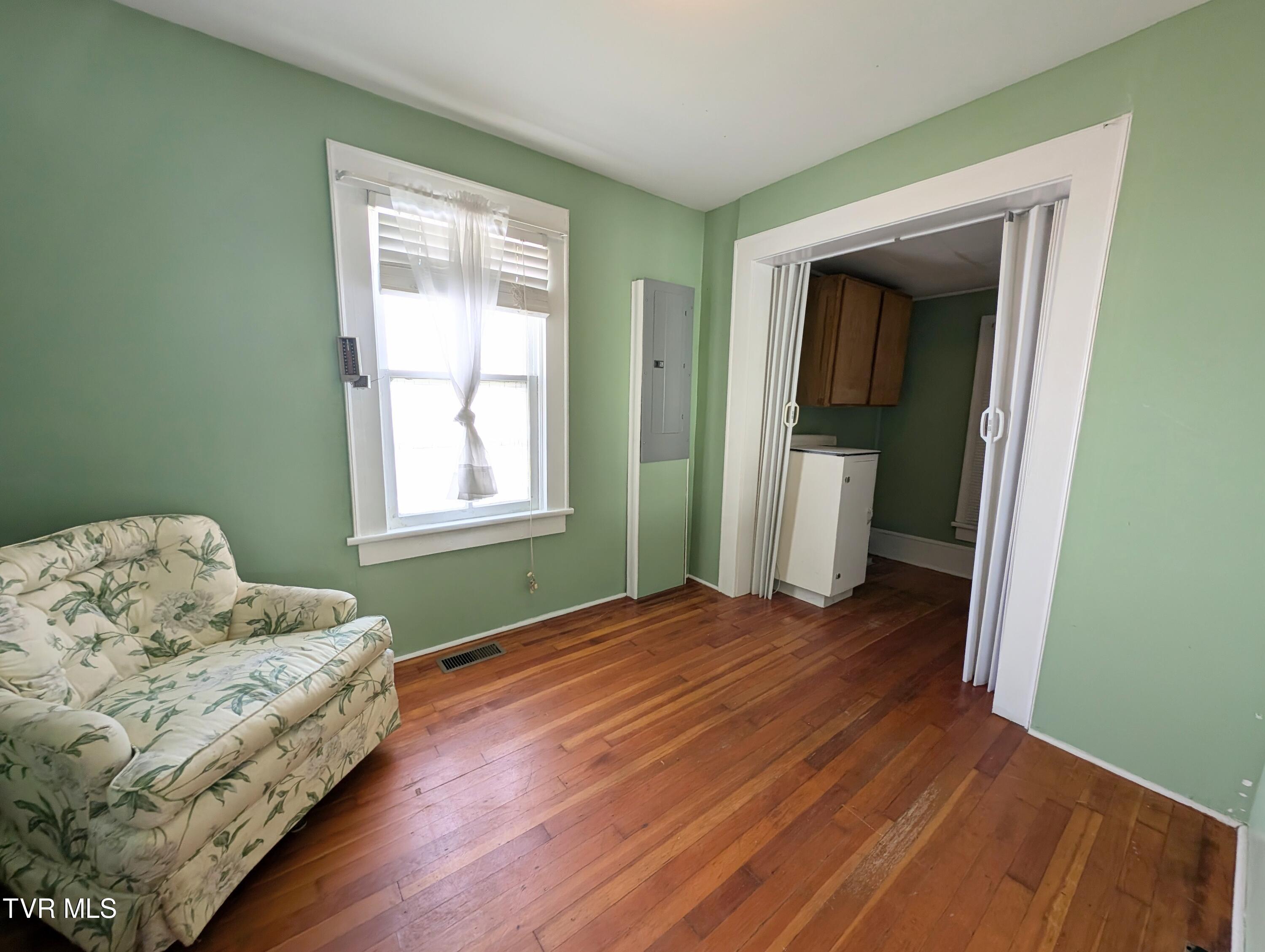 120 Northwest 10th Street