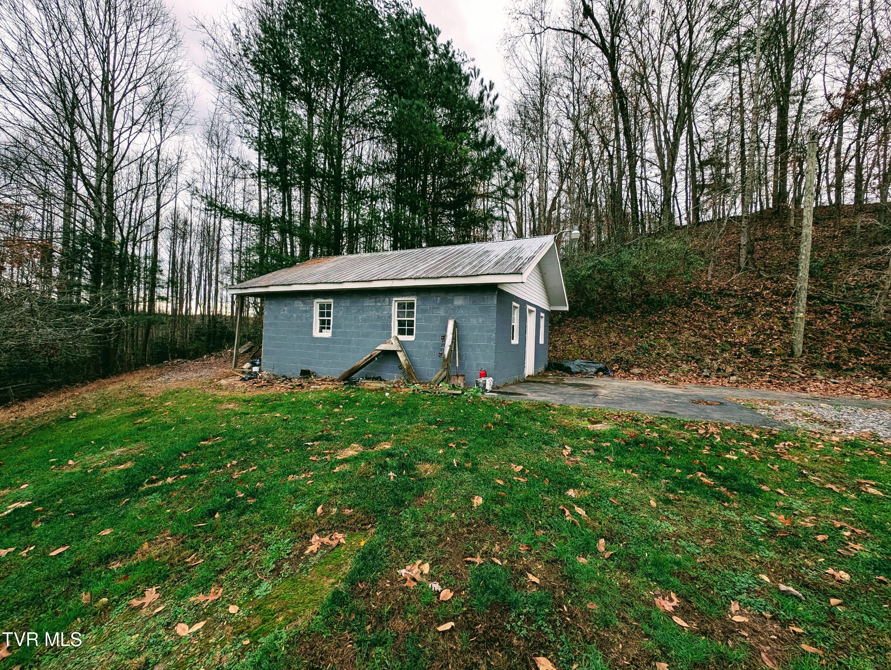 1769 The Lake Road