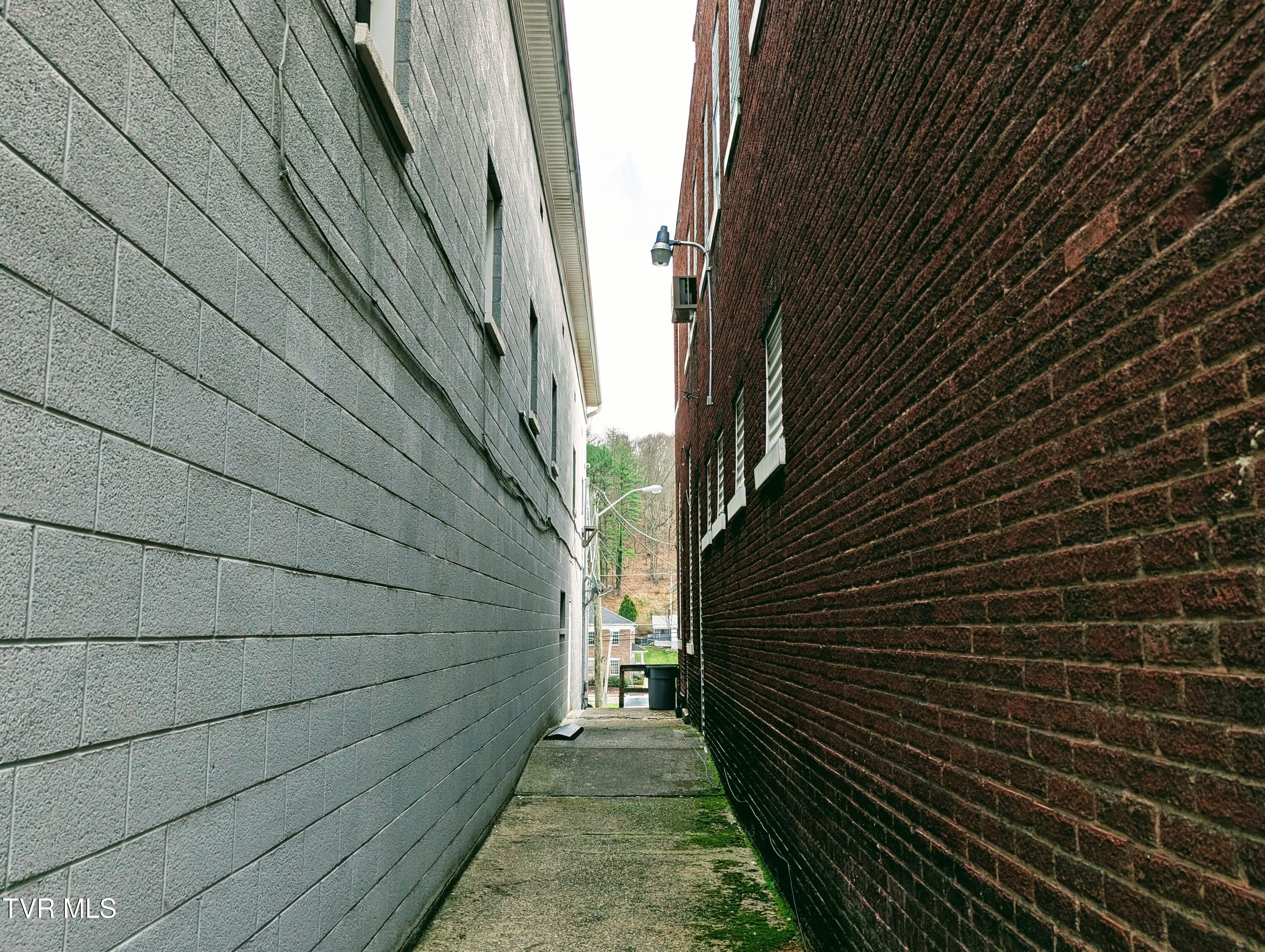 250 East Main Street
