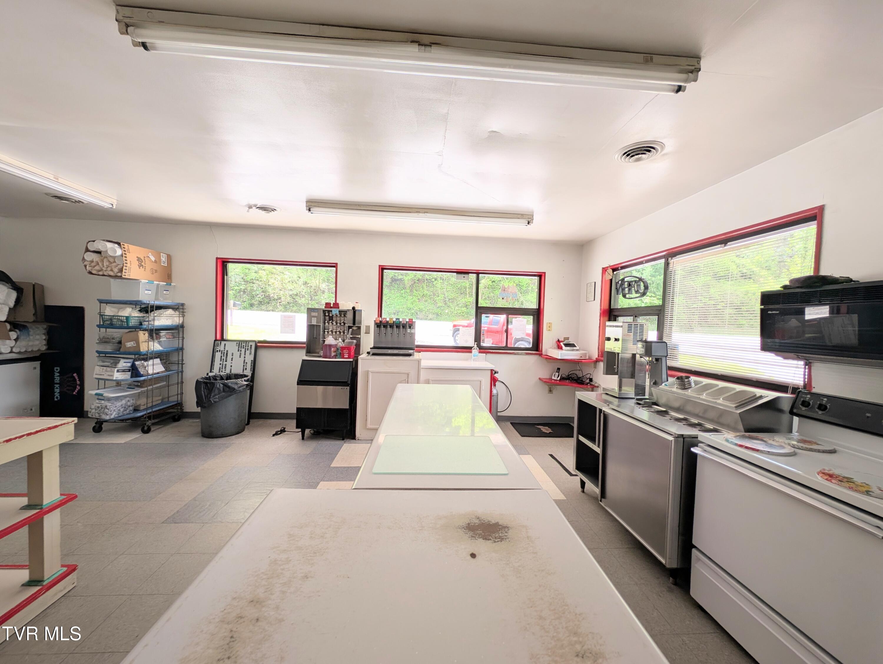 3965 Dickenson Highway
