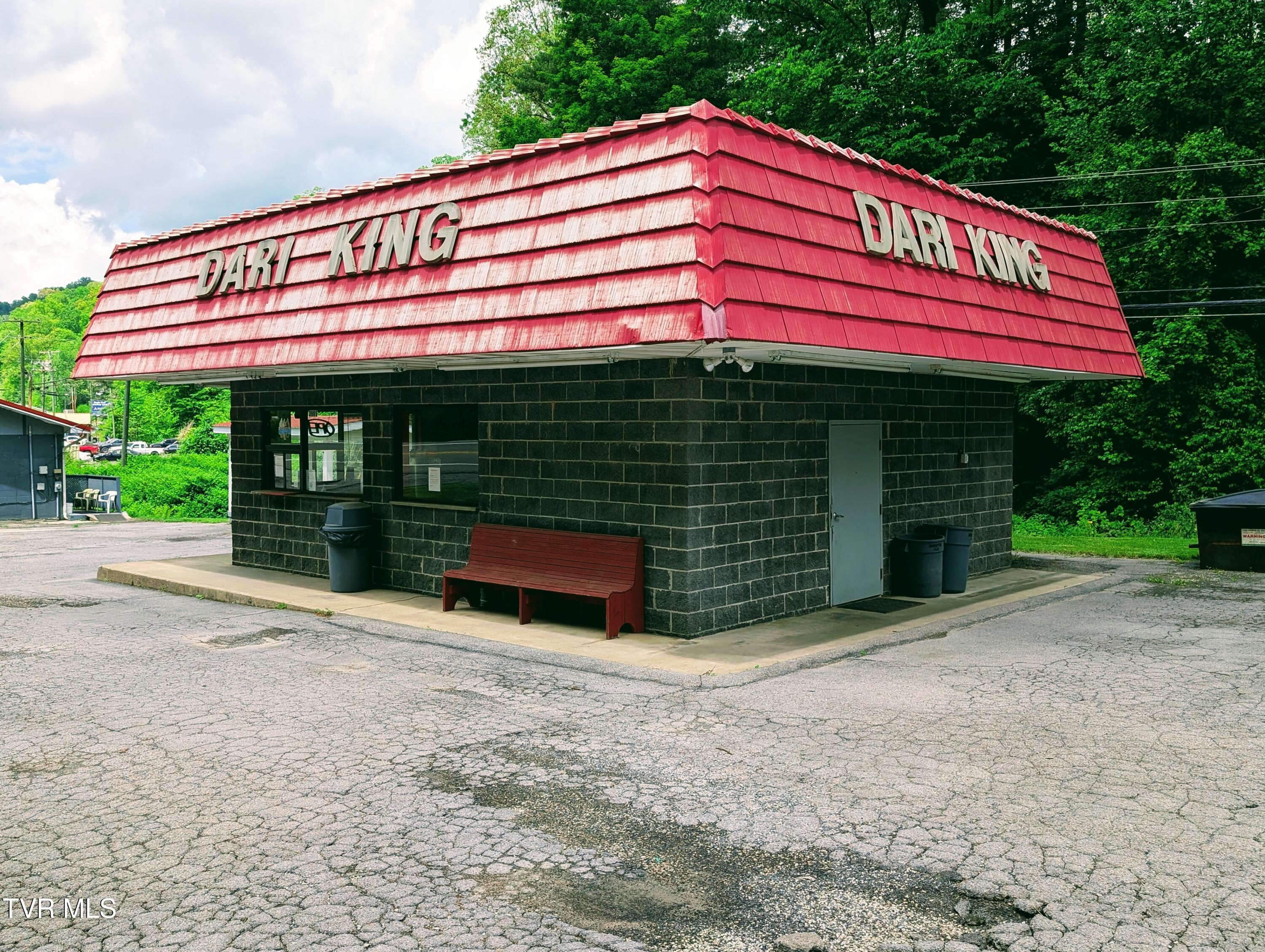 3965 Dickenson Highway
