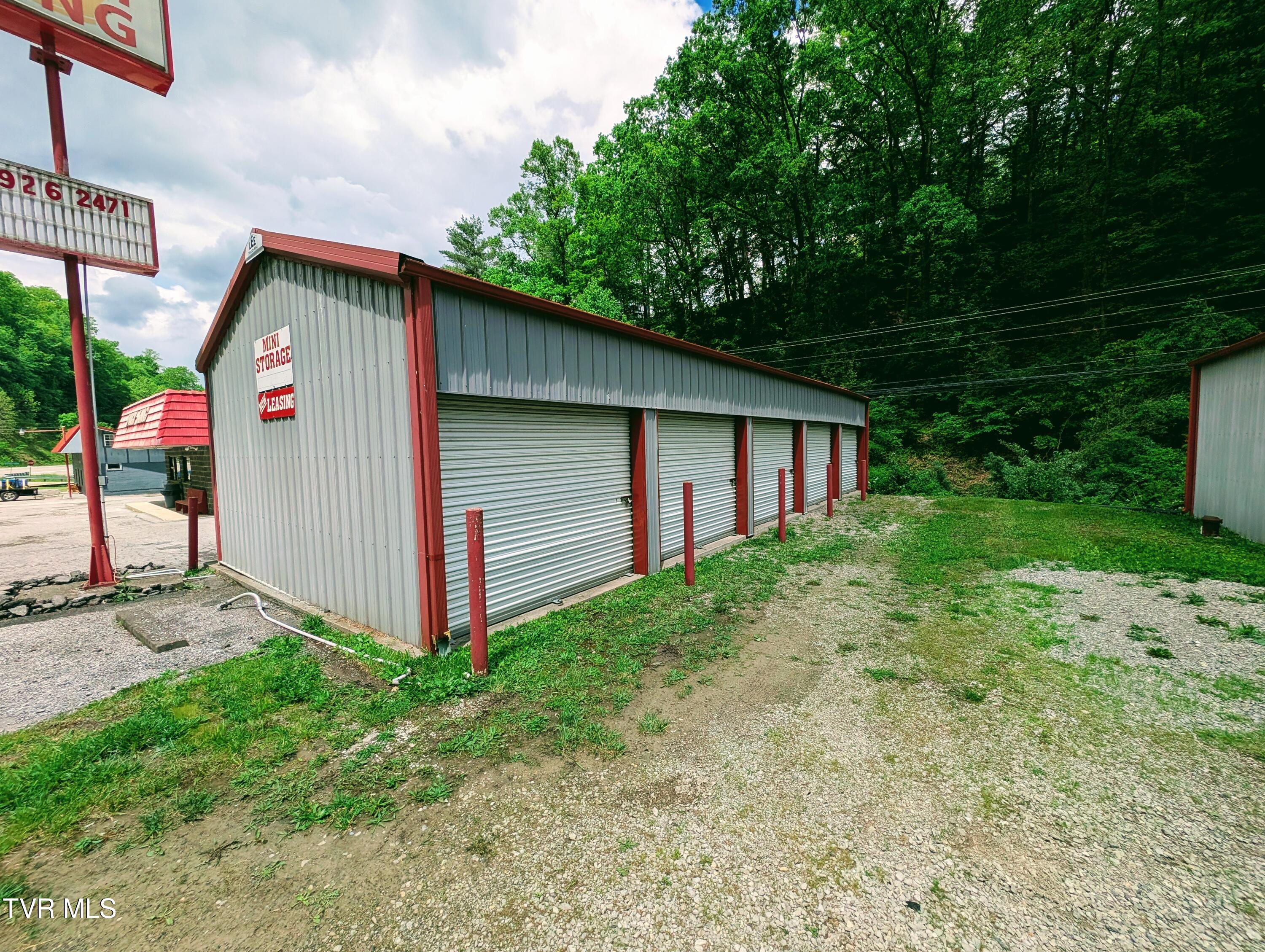 3965 Dickenson Highway