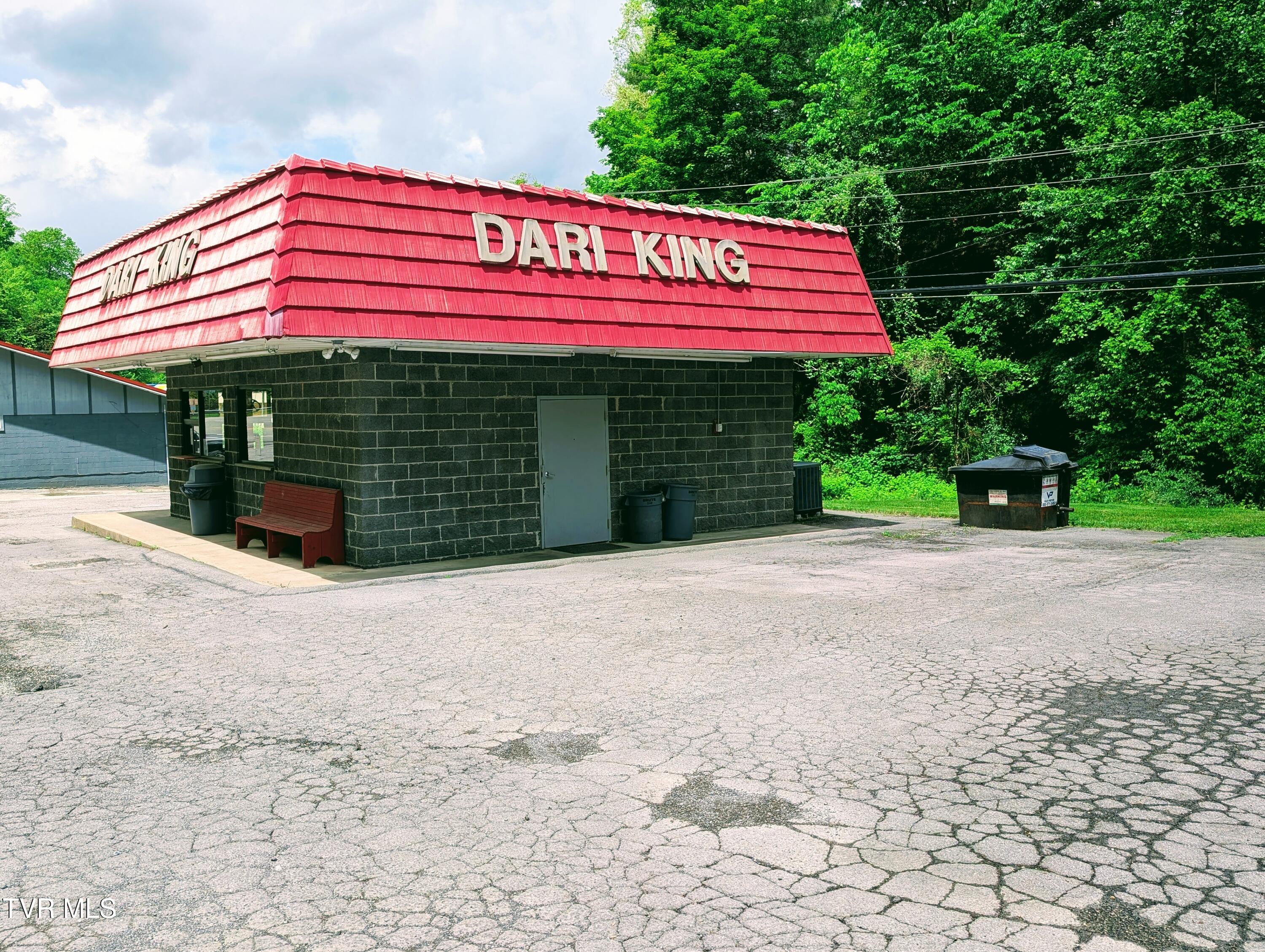 3965 Dickenson Highway