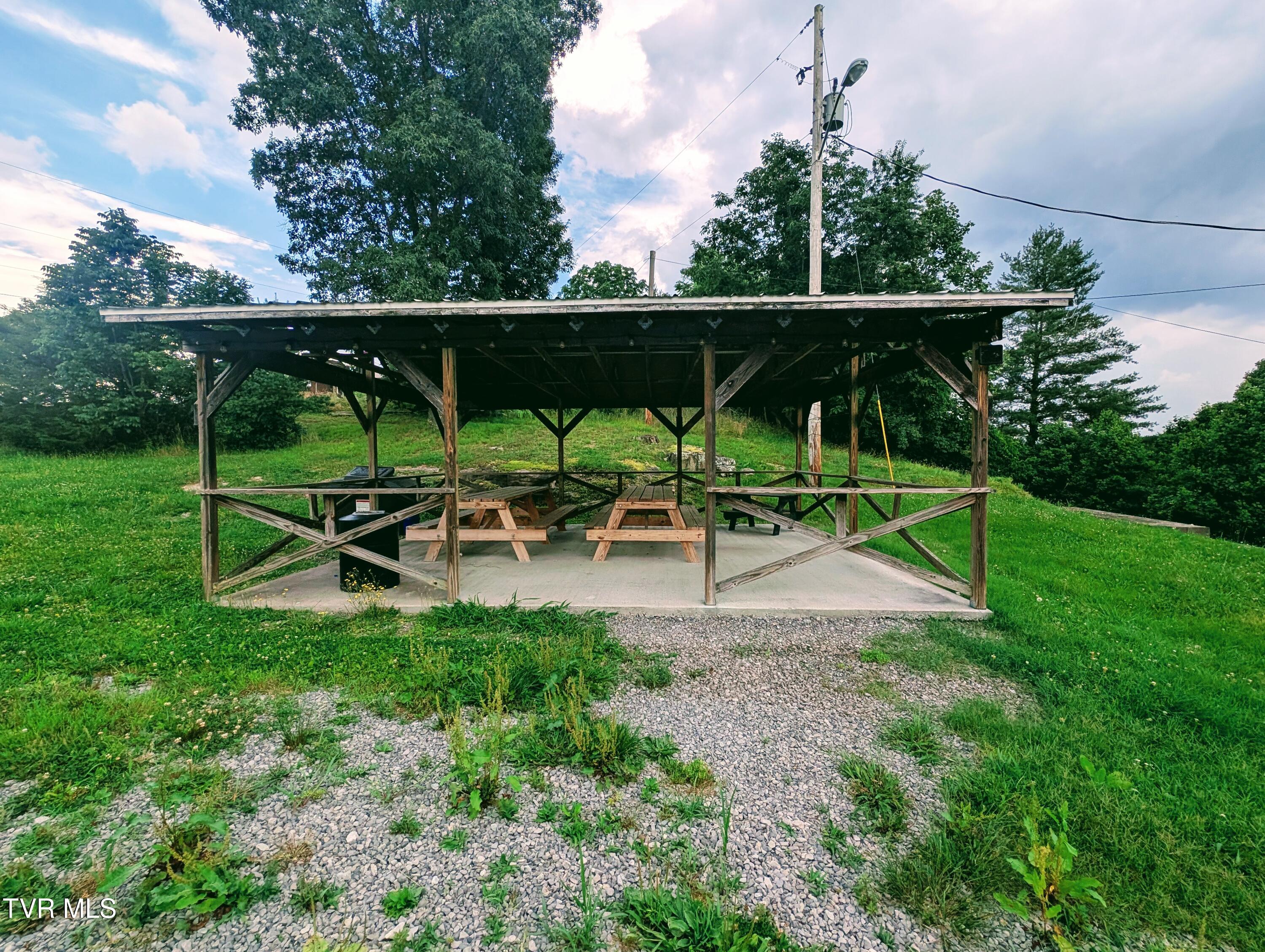 1220 Rose Ridge
