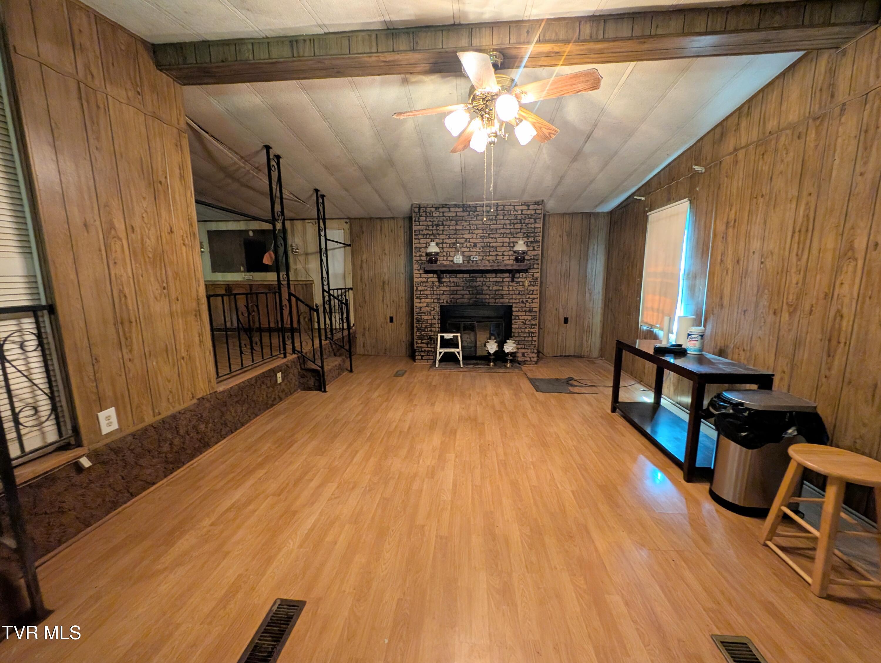 222 Warren Drive