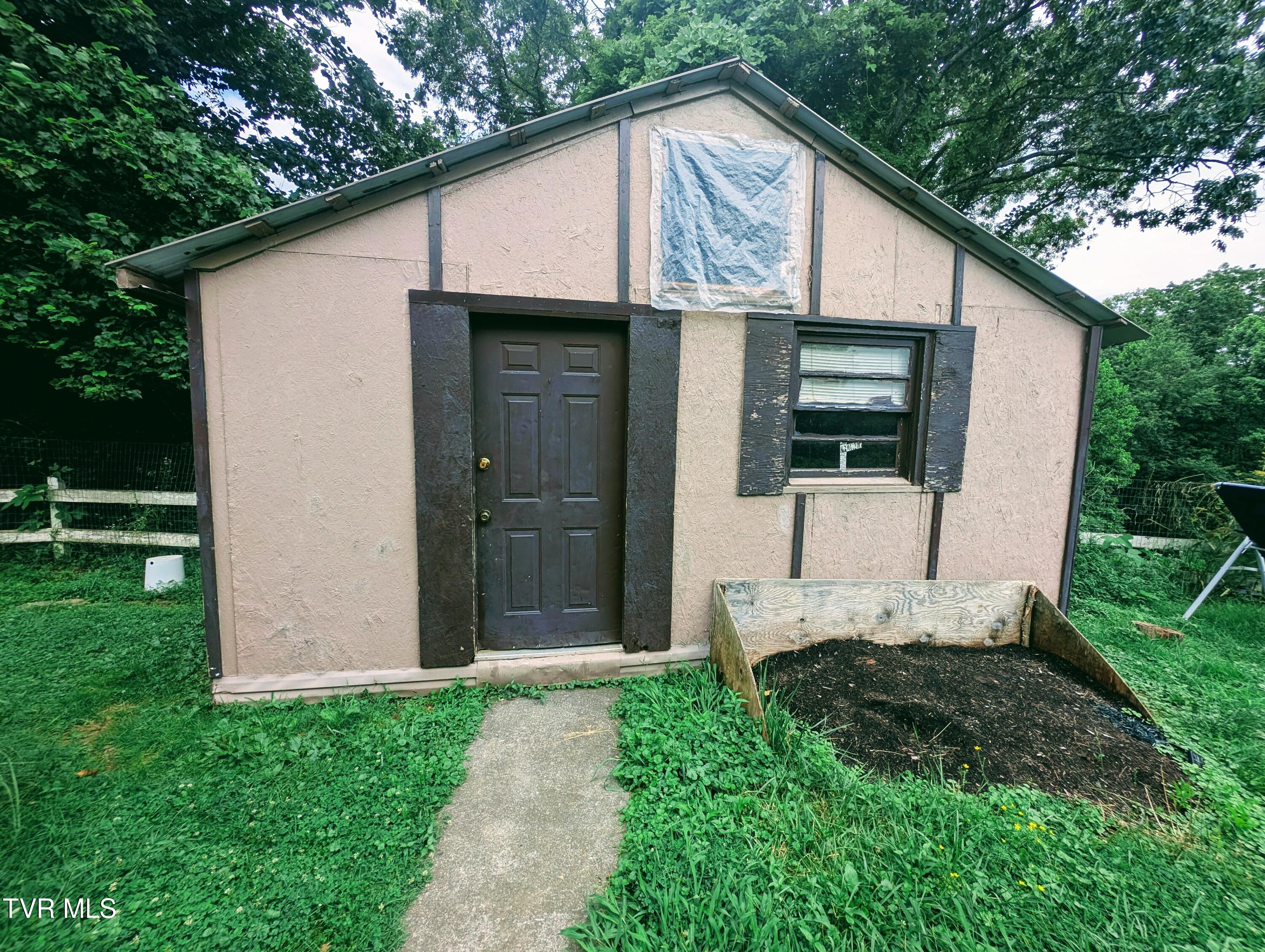4443 Bartlick Road