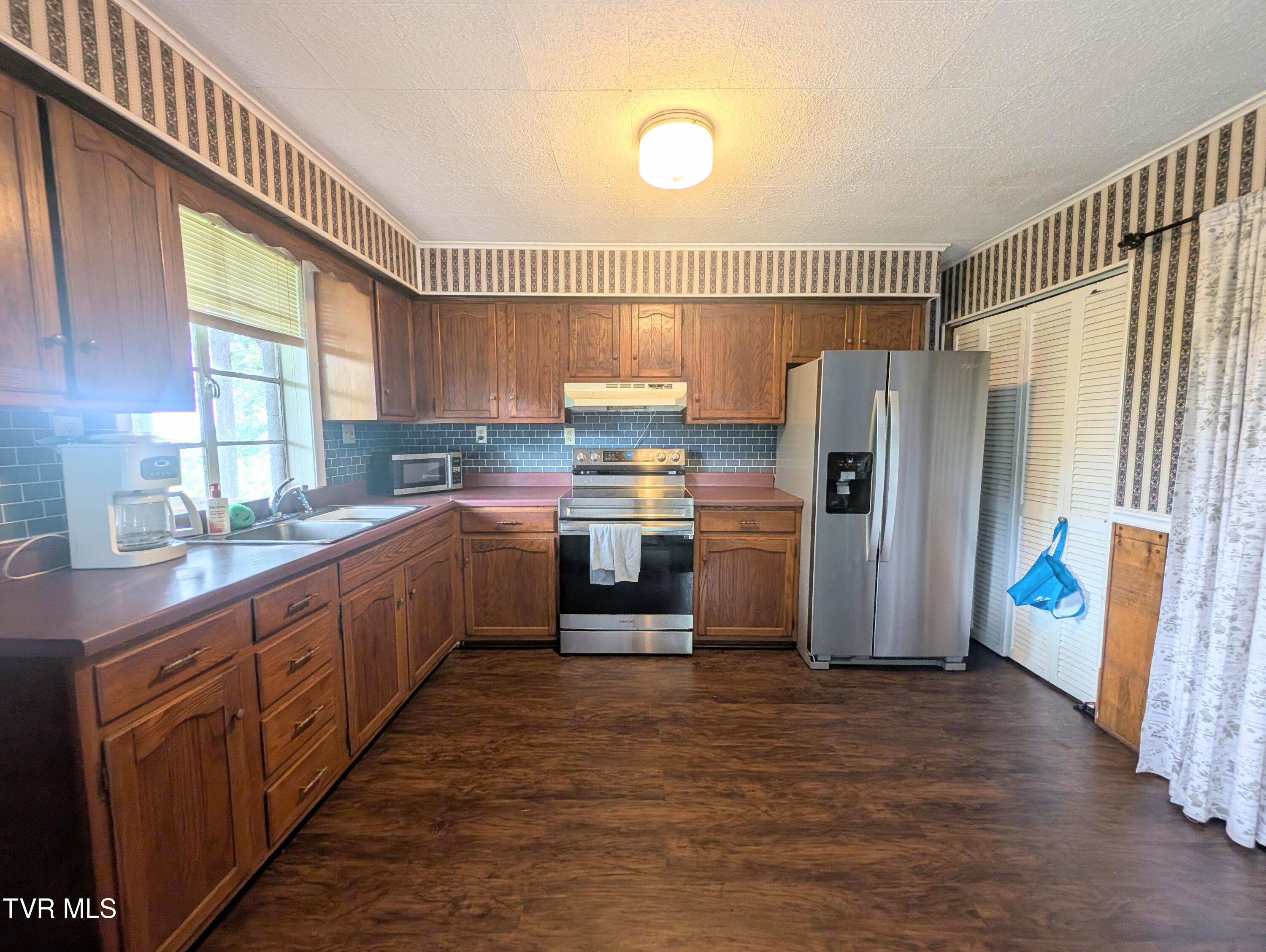 4443 Bartlick Road