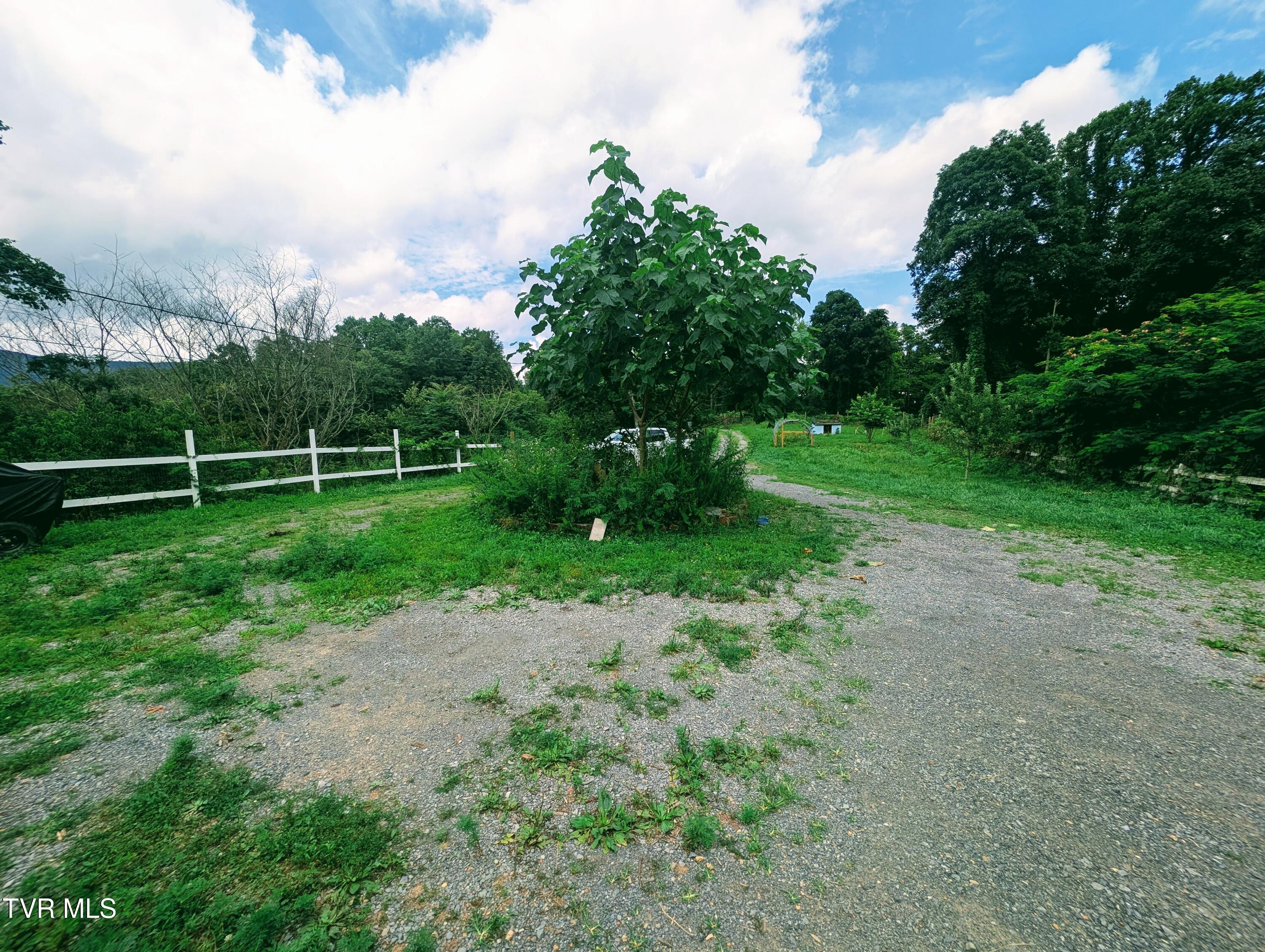 4443 Bartlick Road