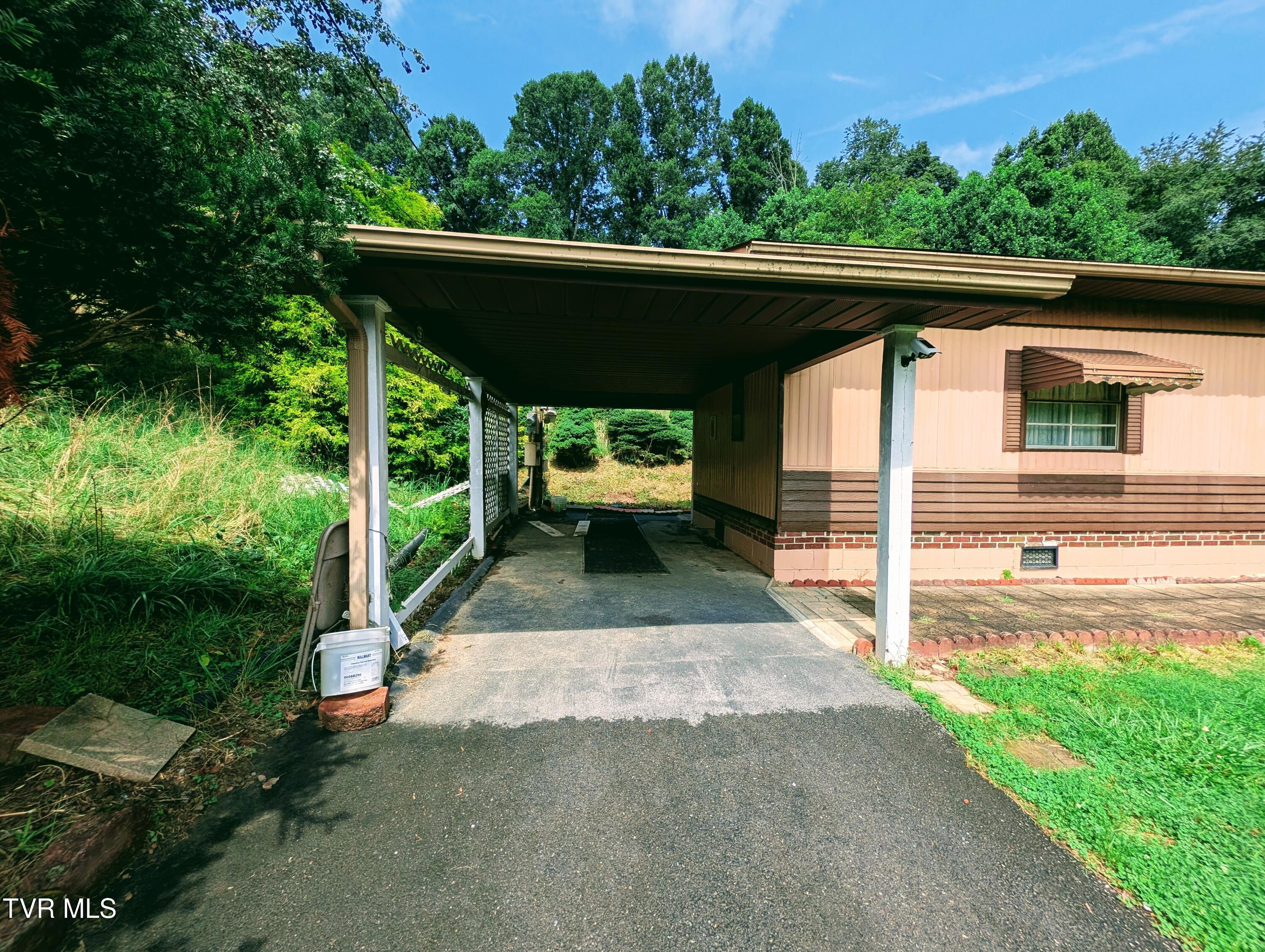 2056 Honey Camp Road