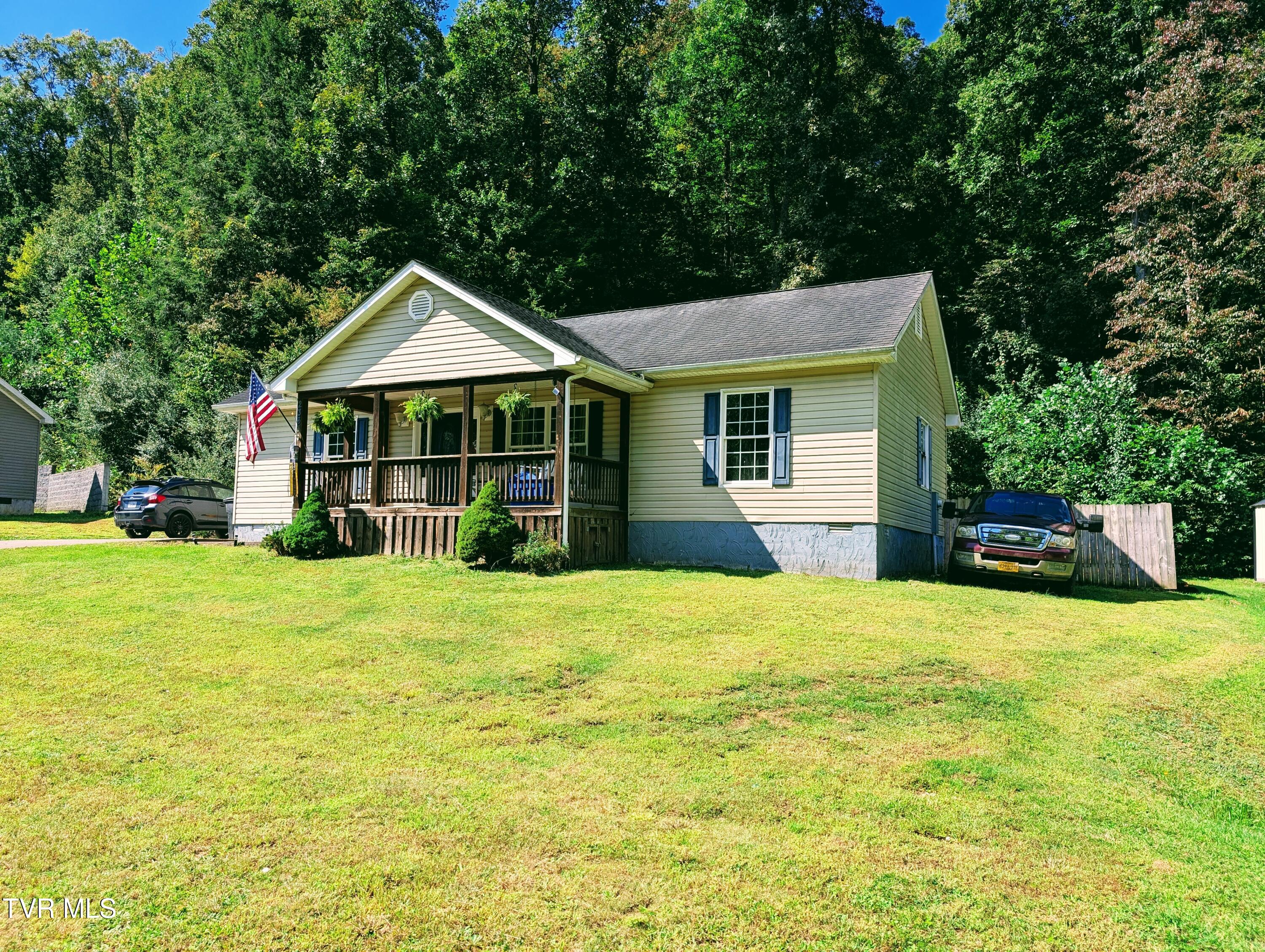 2363 Northeast Mountain Laurel Road