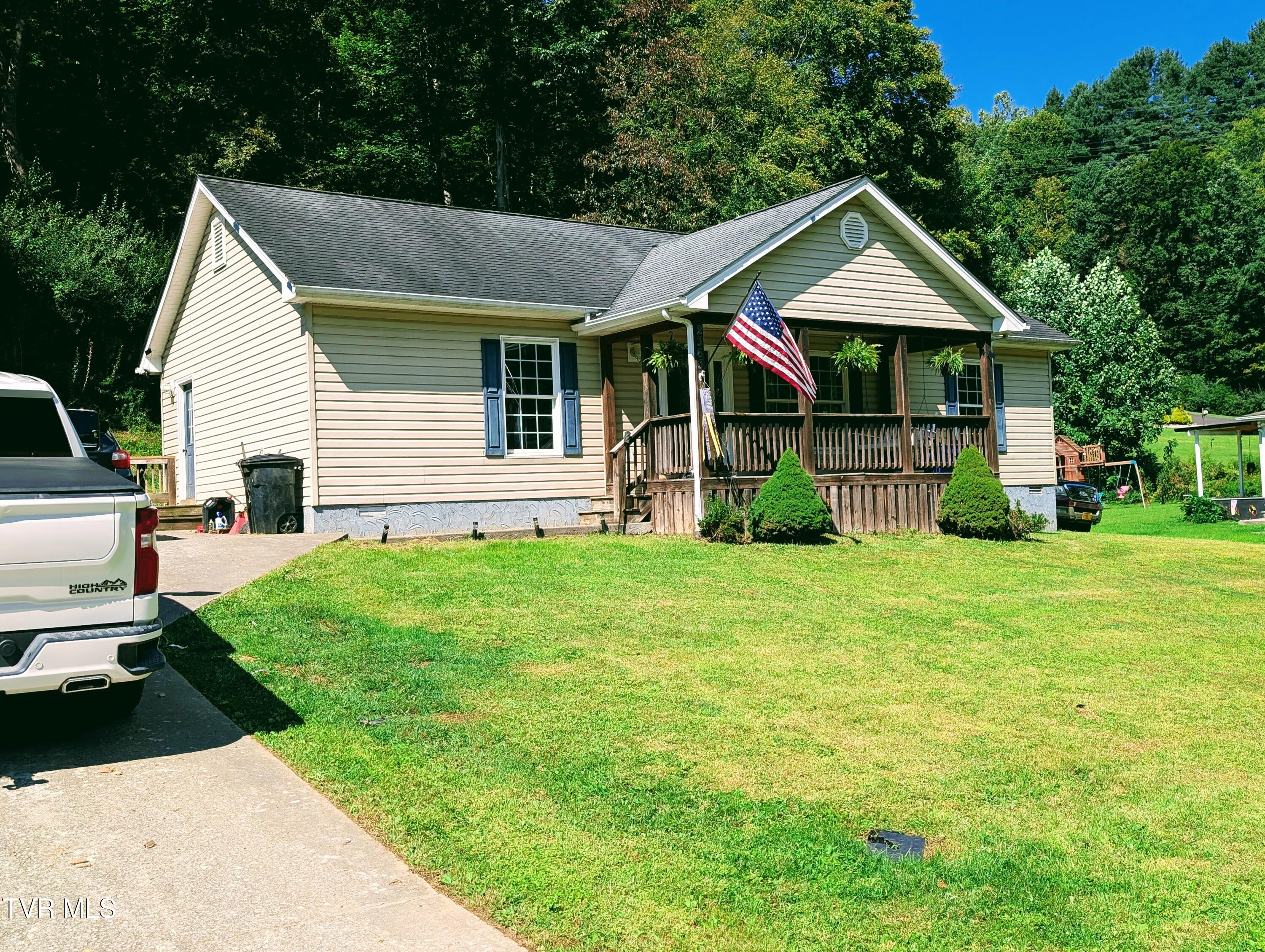 2363 Northeast Mountain Laurel Road